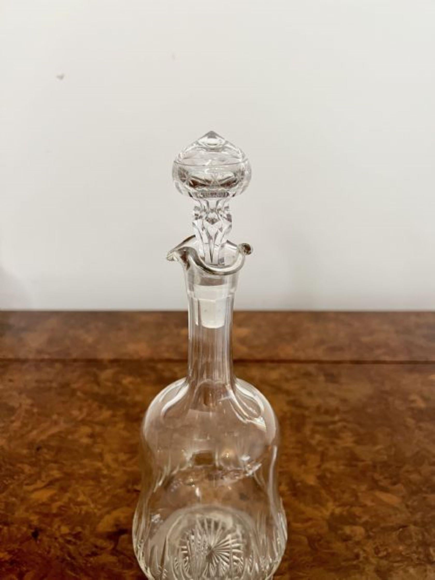 Elegant pair of quality antique Victorian decanters  For Sale 1