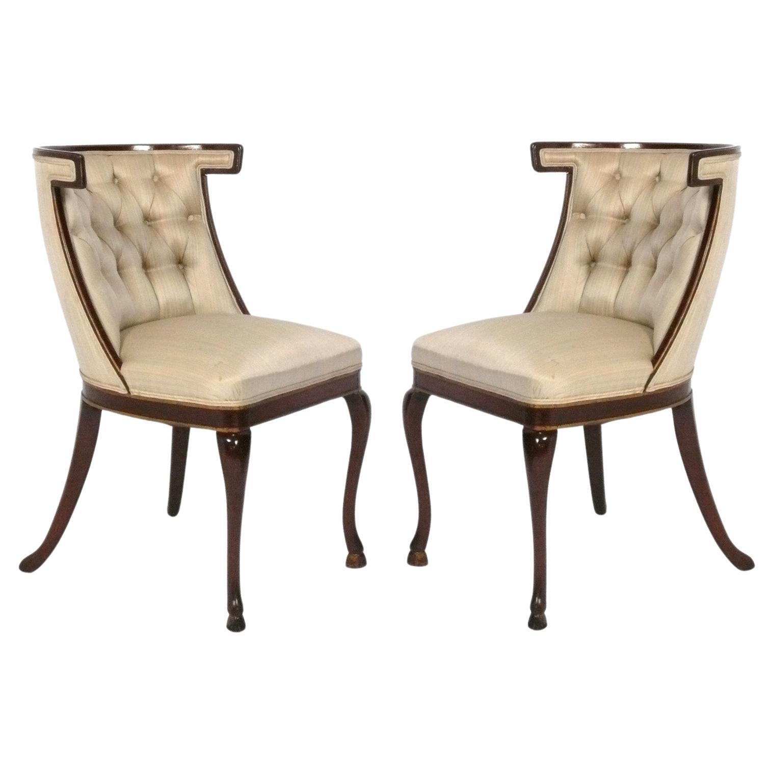 Eleganza della coppia di sedie Regency con piedini a zampa d'asino