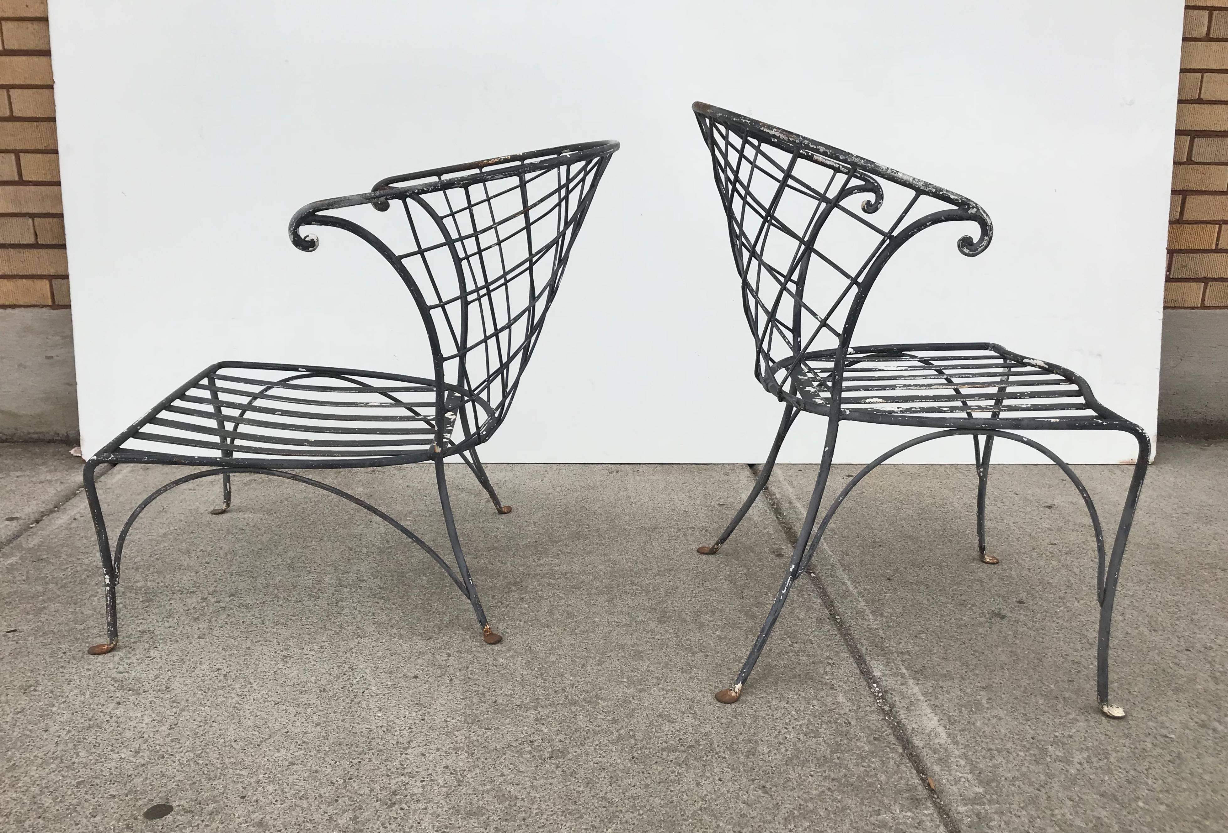 Elegant Pair of Salterini Wrought Iron Outdoor Patio Garden Chairs In Good Condition In Buffalo, NY