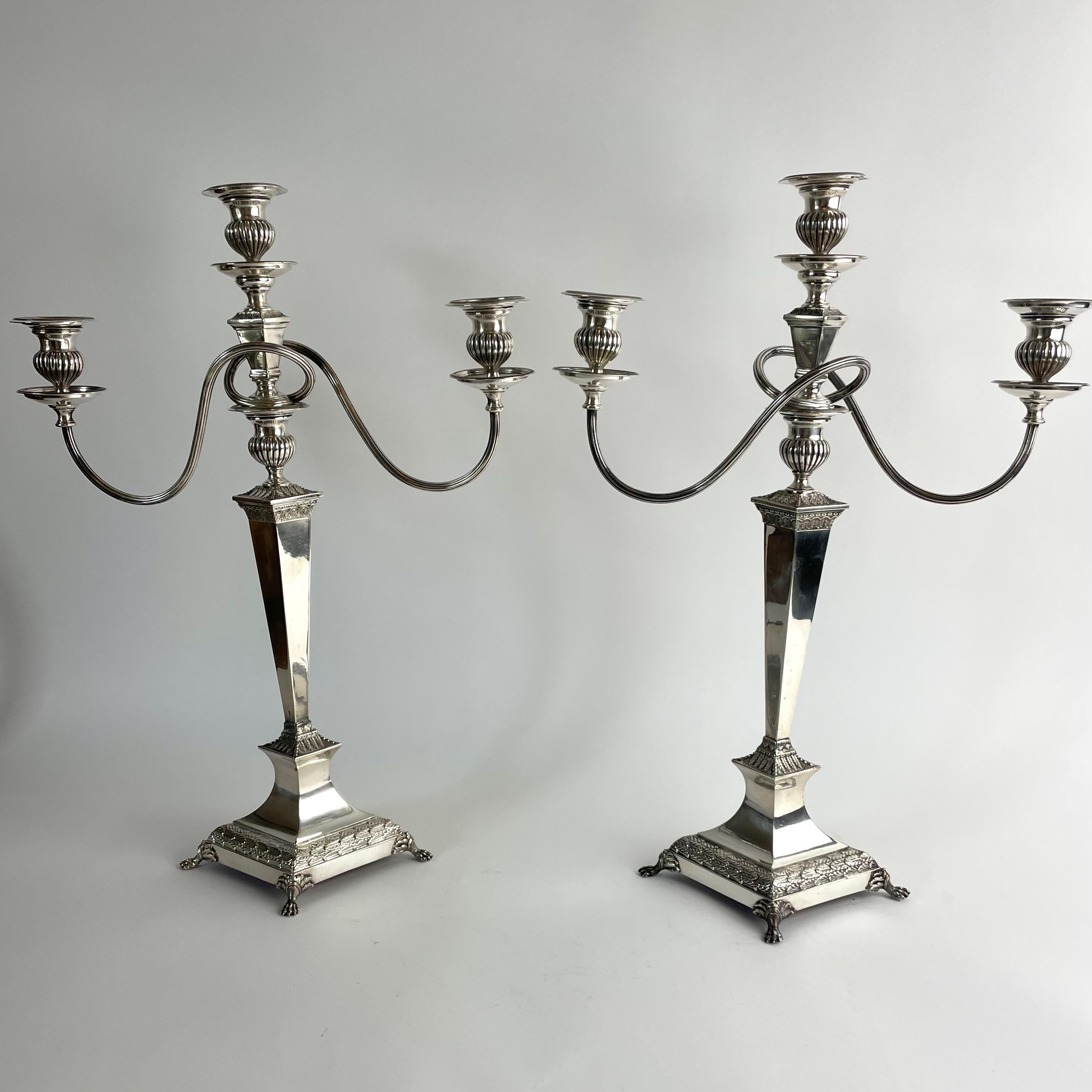 Elegant Pair of Silver-Plated Candelabra, England c. 1820, Regency

An exquisite pair of English silver-plated candelabra from the Regency period, circa 1820. The design is classically inspired with refined neoclassical proportions. The candelabra