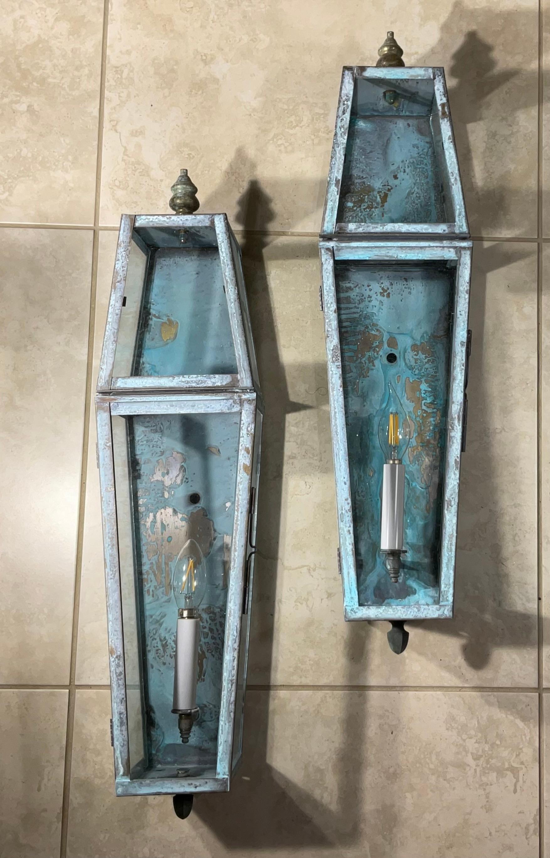 Elegant Pair of Solid Brass Wall-Mounted Lanterns   26”.5 h x 6” w x 6”.5 d For Sale 6