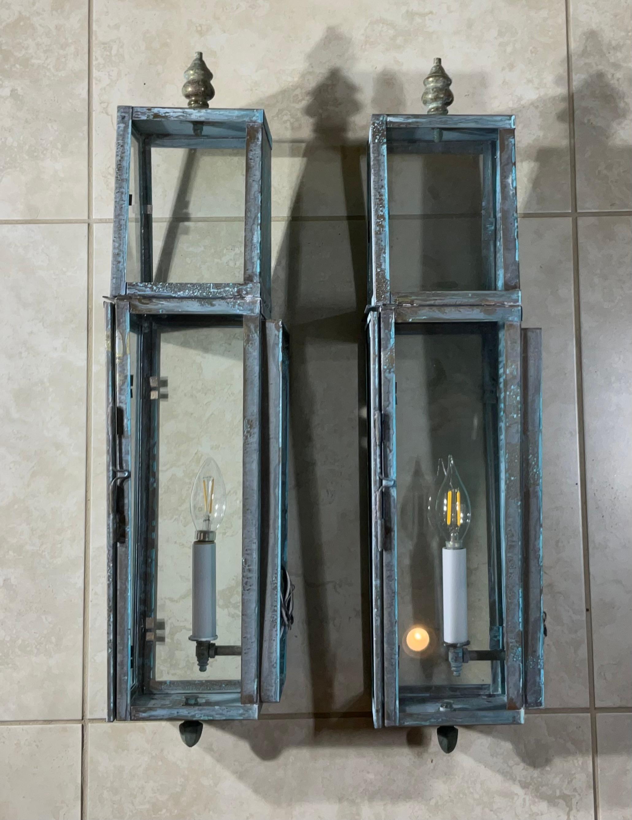 Elegant Pair of Solid Brass Wall-Mounted Lanterns   26”.5 h x 6” w x 6”.5 d For Sale 2