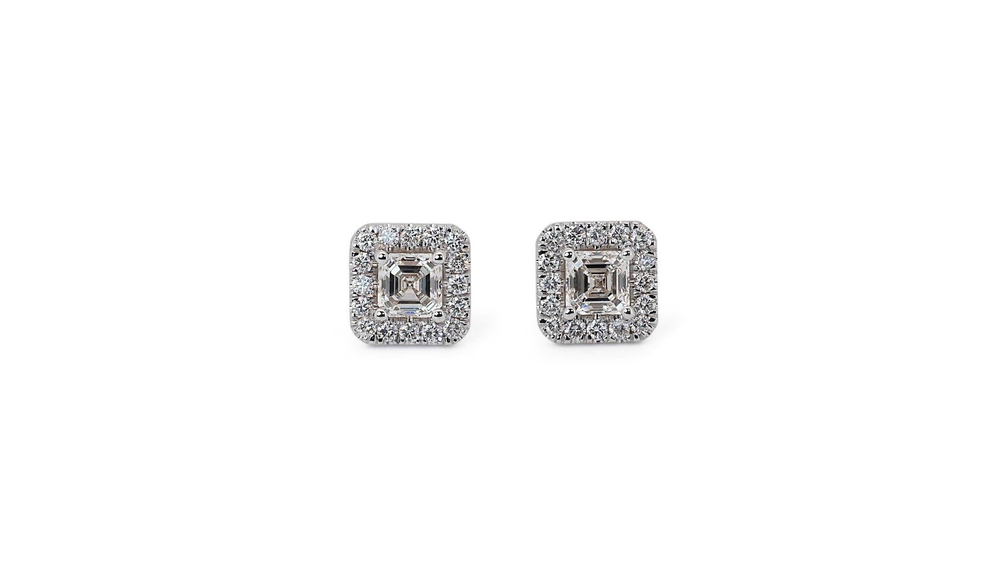 Women's Elegant pair of Stud Earrings with 1.88 total Natural Diamond For Sale