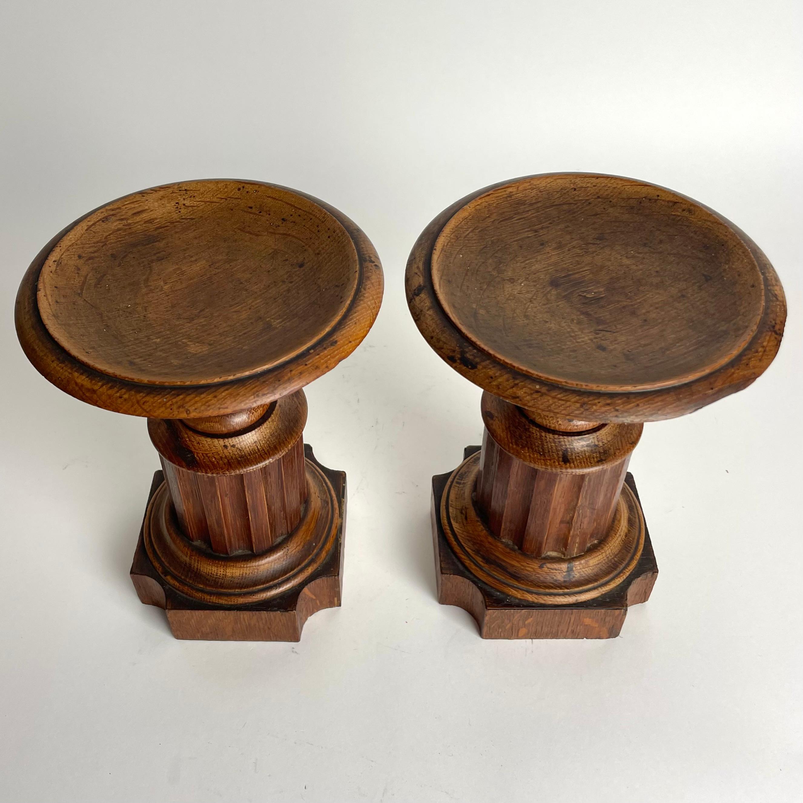 Elegante coppia di tazze in Oak del XIX secolo in stile classico In condizioni buone in vendita a Knivsta, SE
