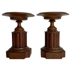 Elegante coppia di tazze in Oak del XIX secolo in stile classico
