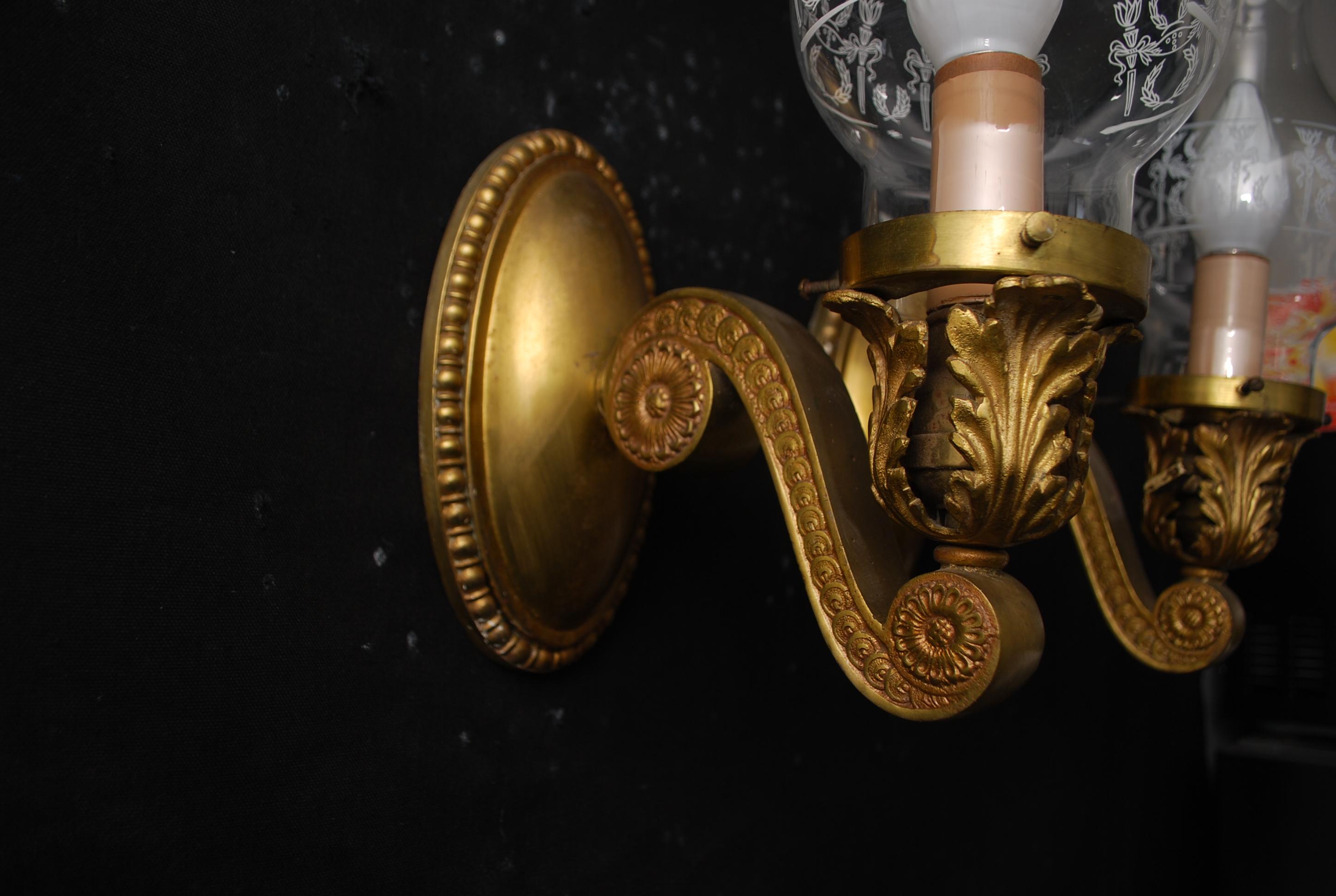 Elegant Pair of Turn of the Century Brass Sconces In Good Condition For Sale In Los Angeles, CA