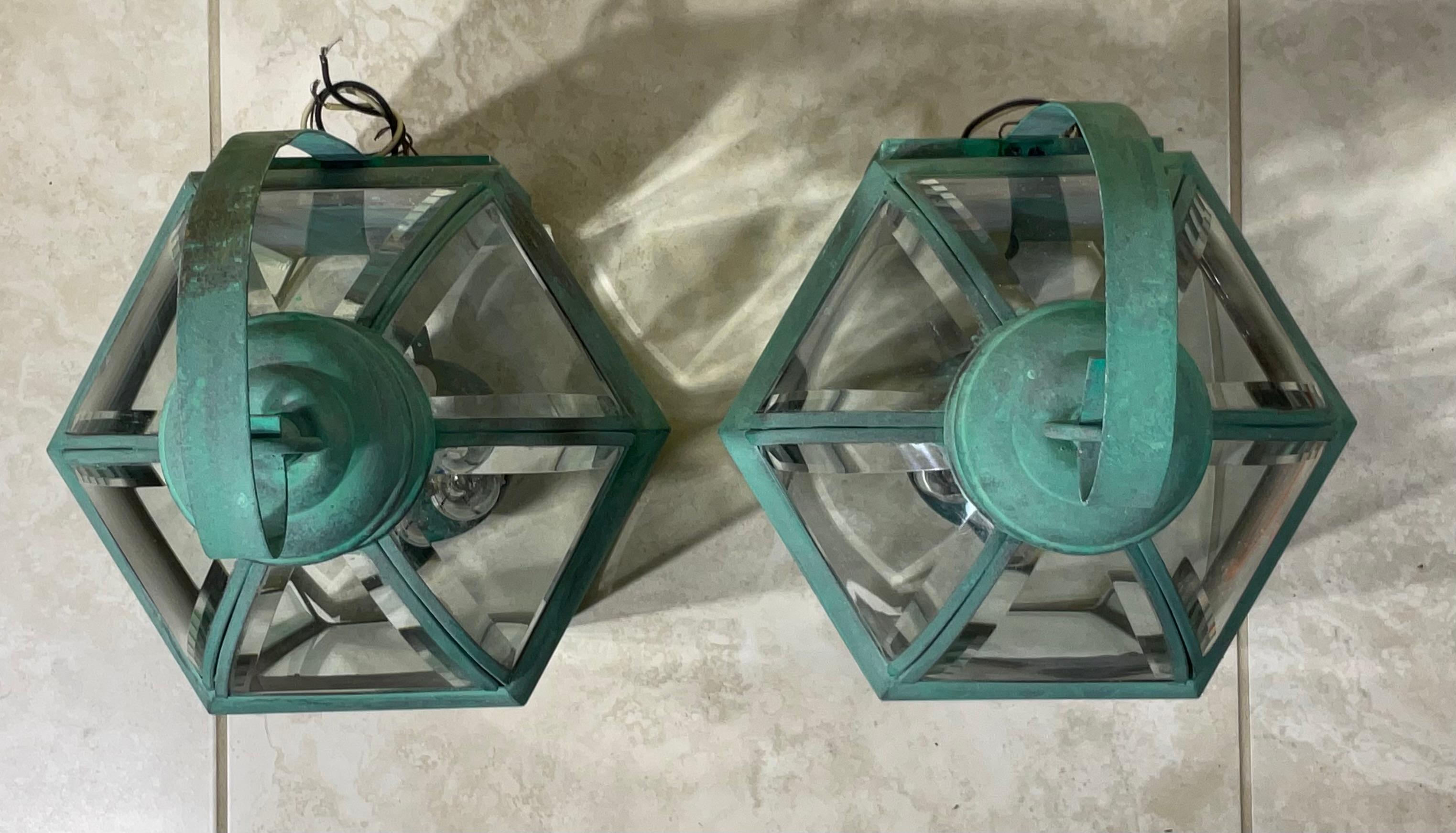 Elegant Pair of Vintage Brass Wall  Lanterns For Sale 8