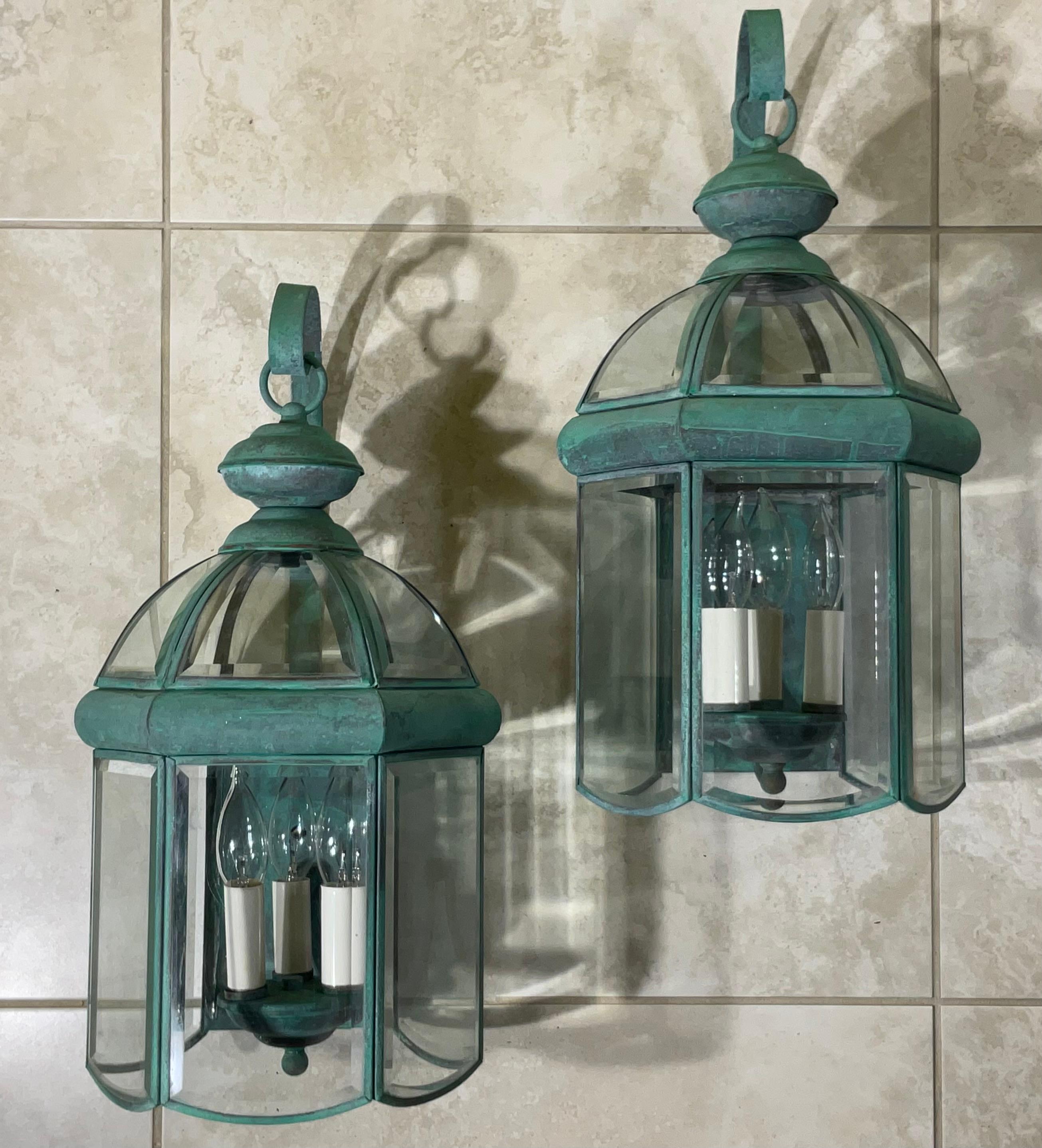 Elegant Pair of Vintage Brass Wall  Lanterns For Sale 9