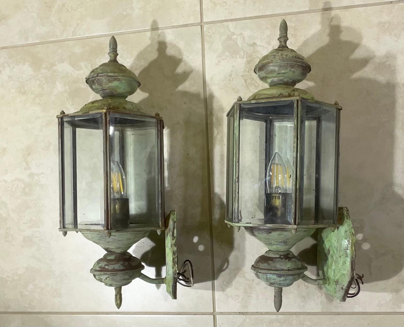Fait main Elegance Paire d'appliques murales en laiton vintage  Lanternes en vente