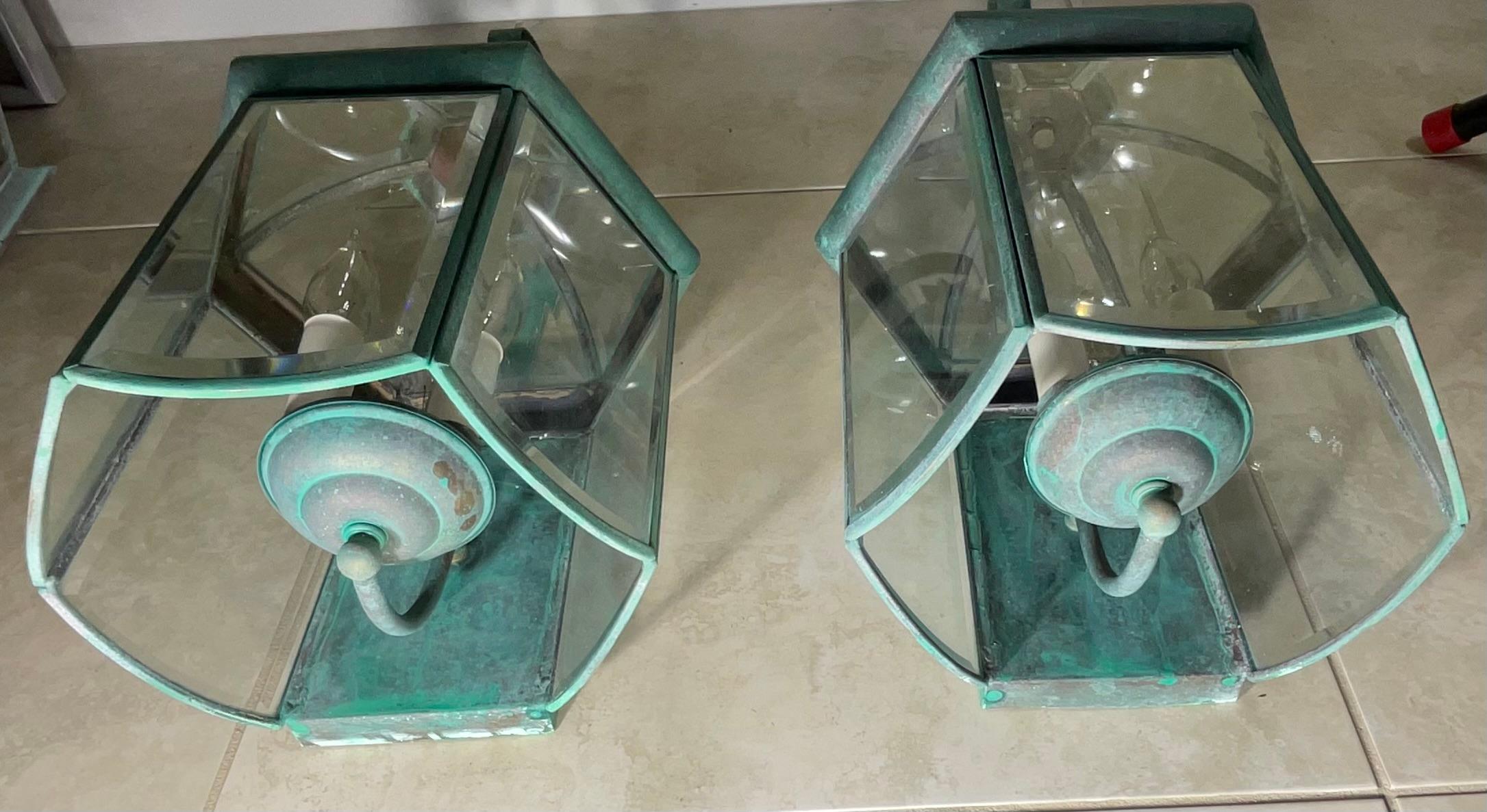 Elegant Pair of Vintage Brass Wall  Lanterns For Sale 1