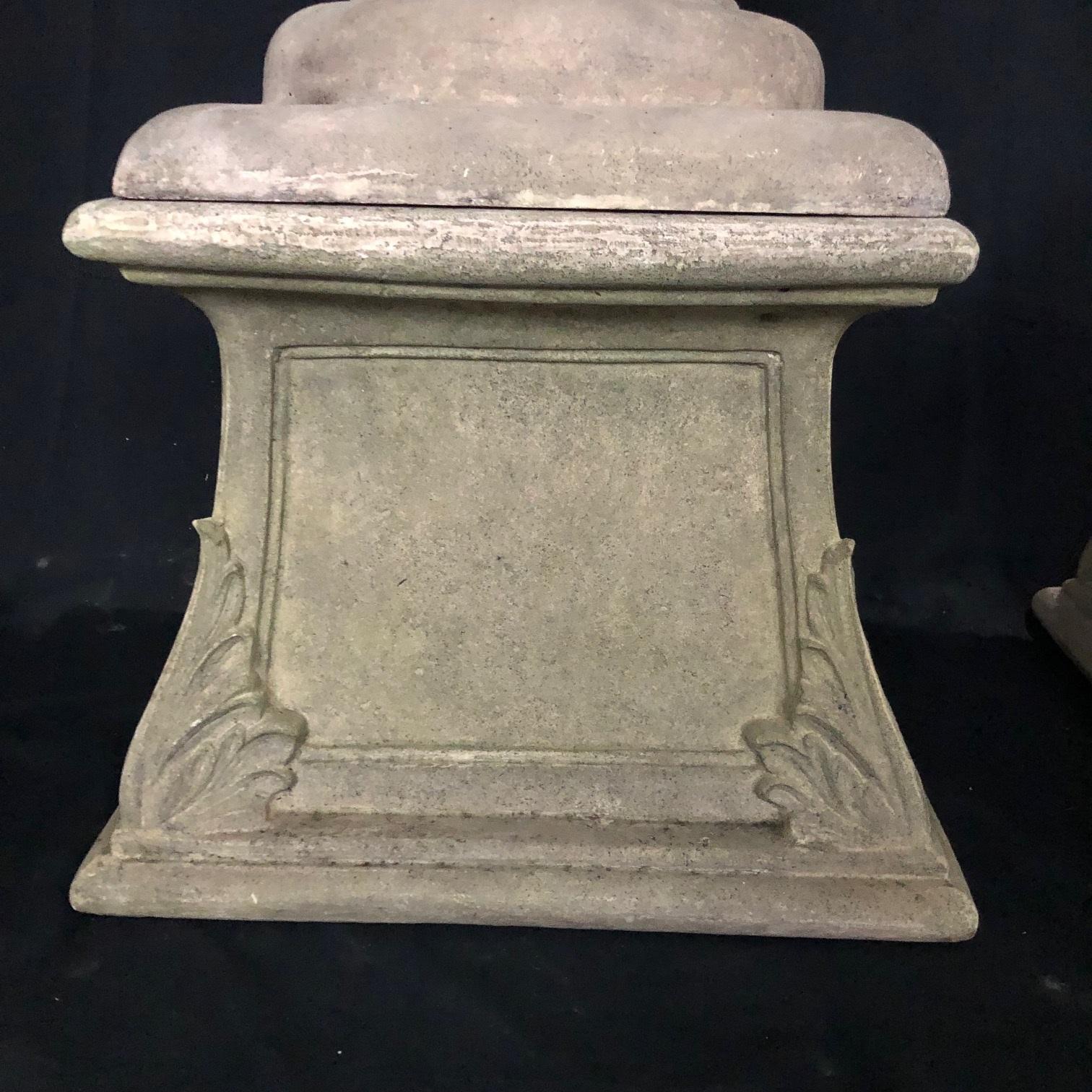 American Elegant Pair of Vintage Classical Garden Planter Urns and Bases