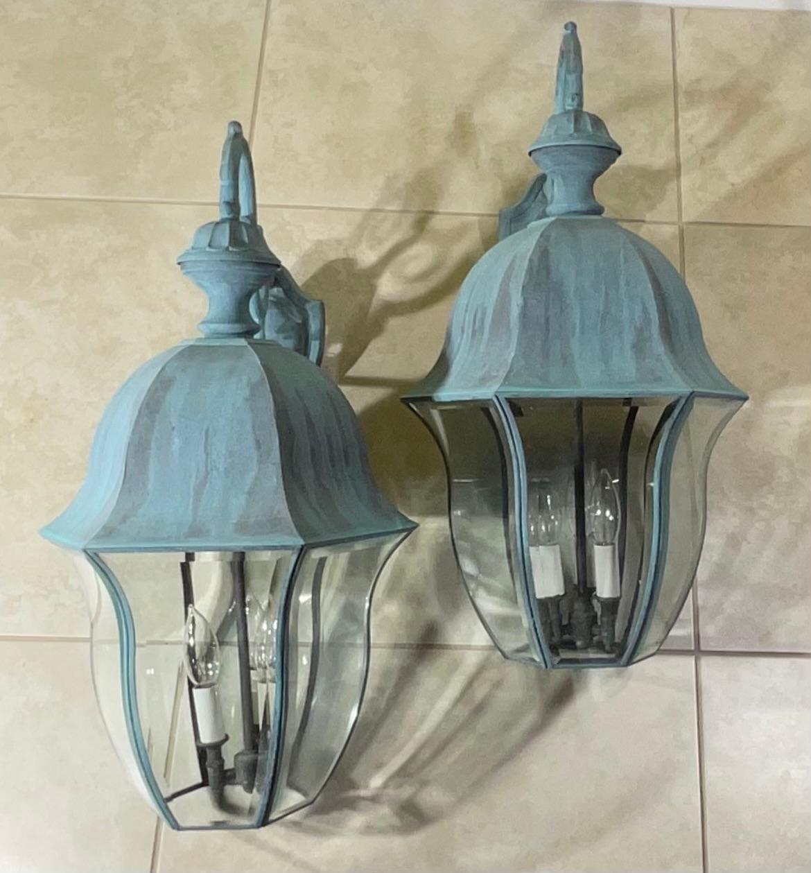 Elegant Pair Of Vintage Solid Brass Verdigris Patina Wall Lanterns For Sale 7