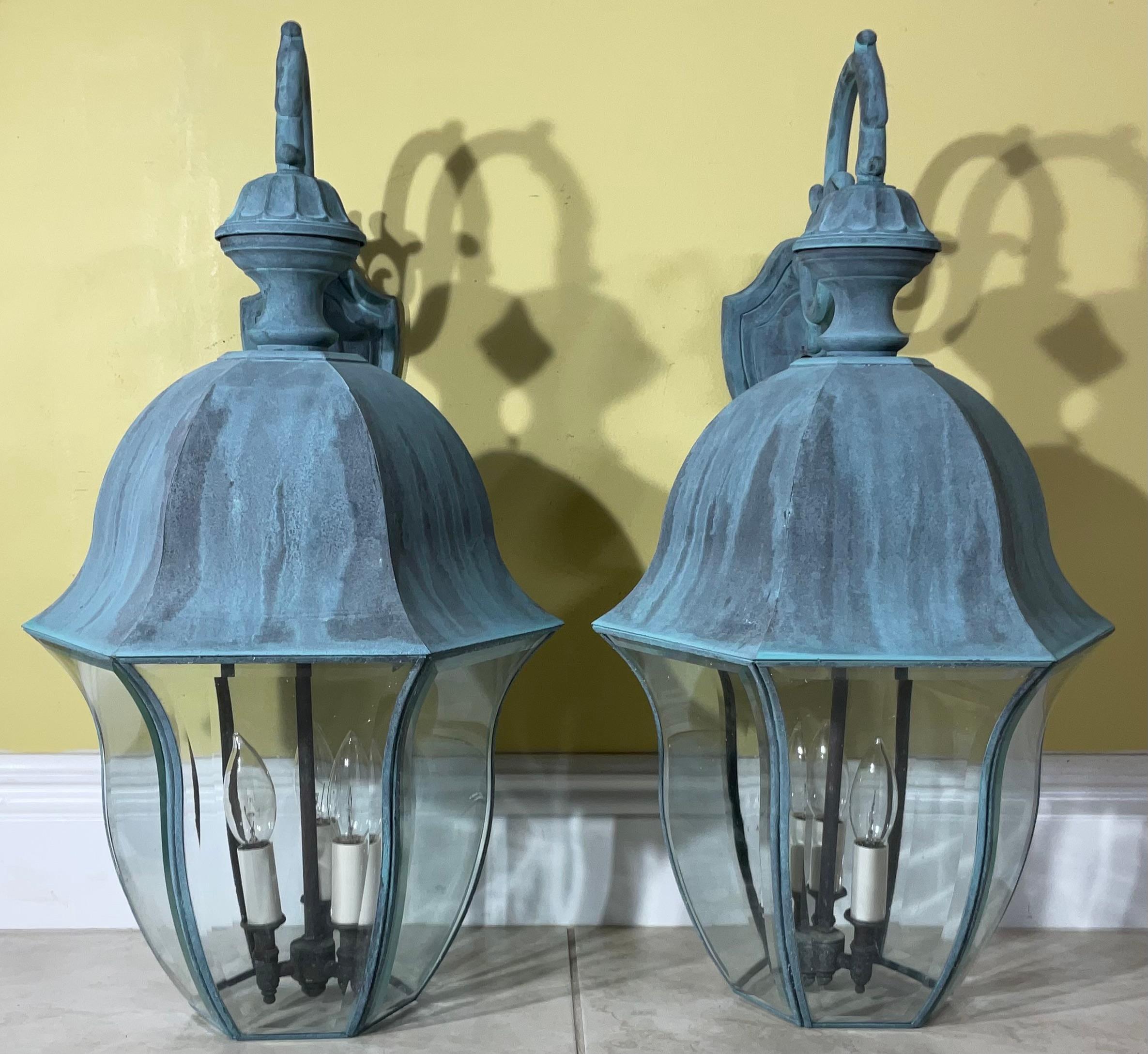 20th Century Elegant Pair Of Vintage Solid Brass Verdigris Patina Wall Lanterns For Sale