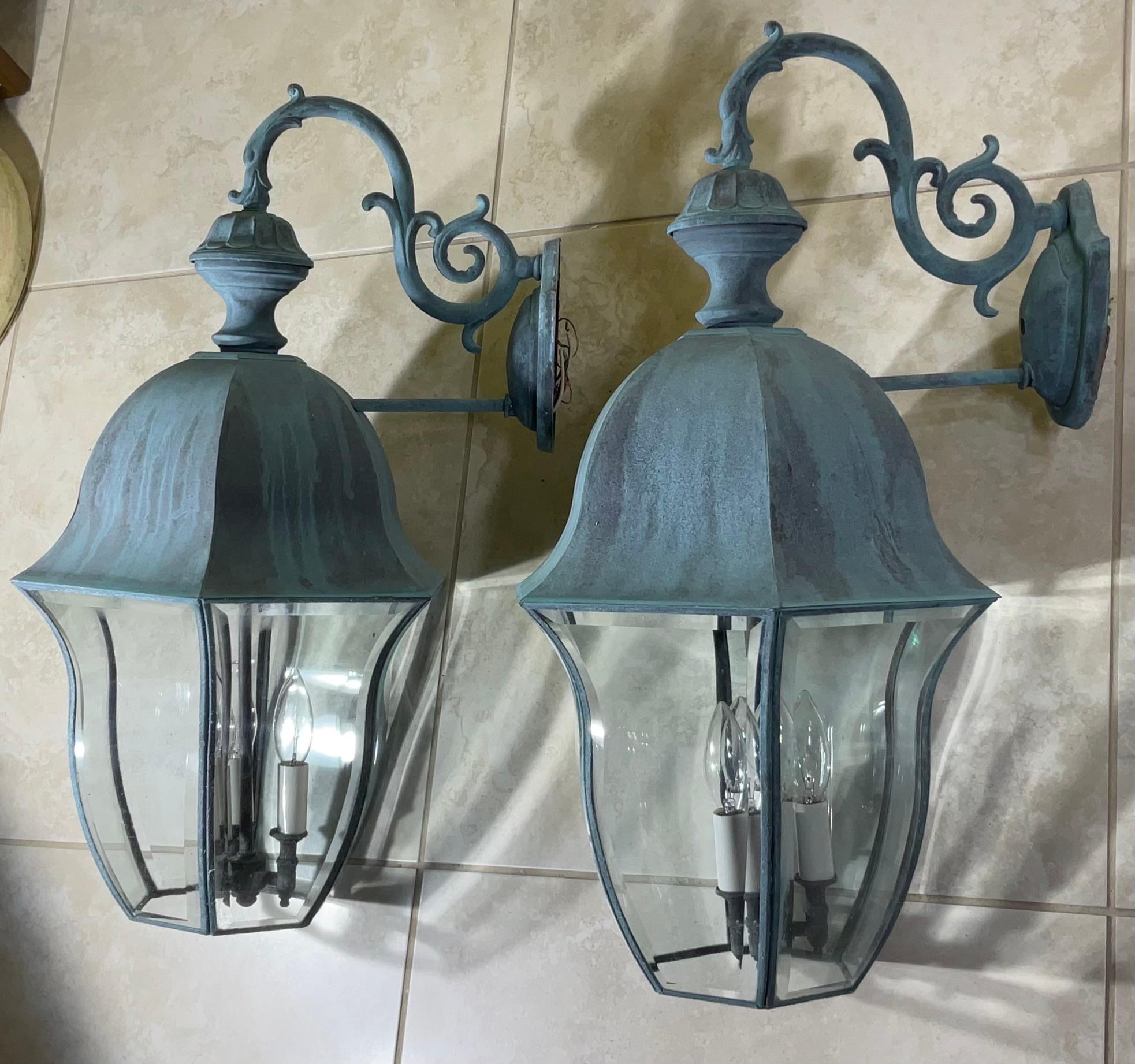 Elegant Pair Of Vintage Solid Brass Verdigris Patina Wall Lanterns For Sale 2