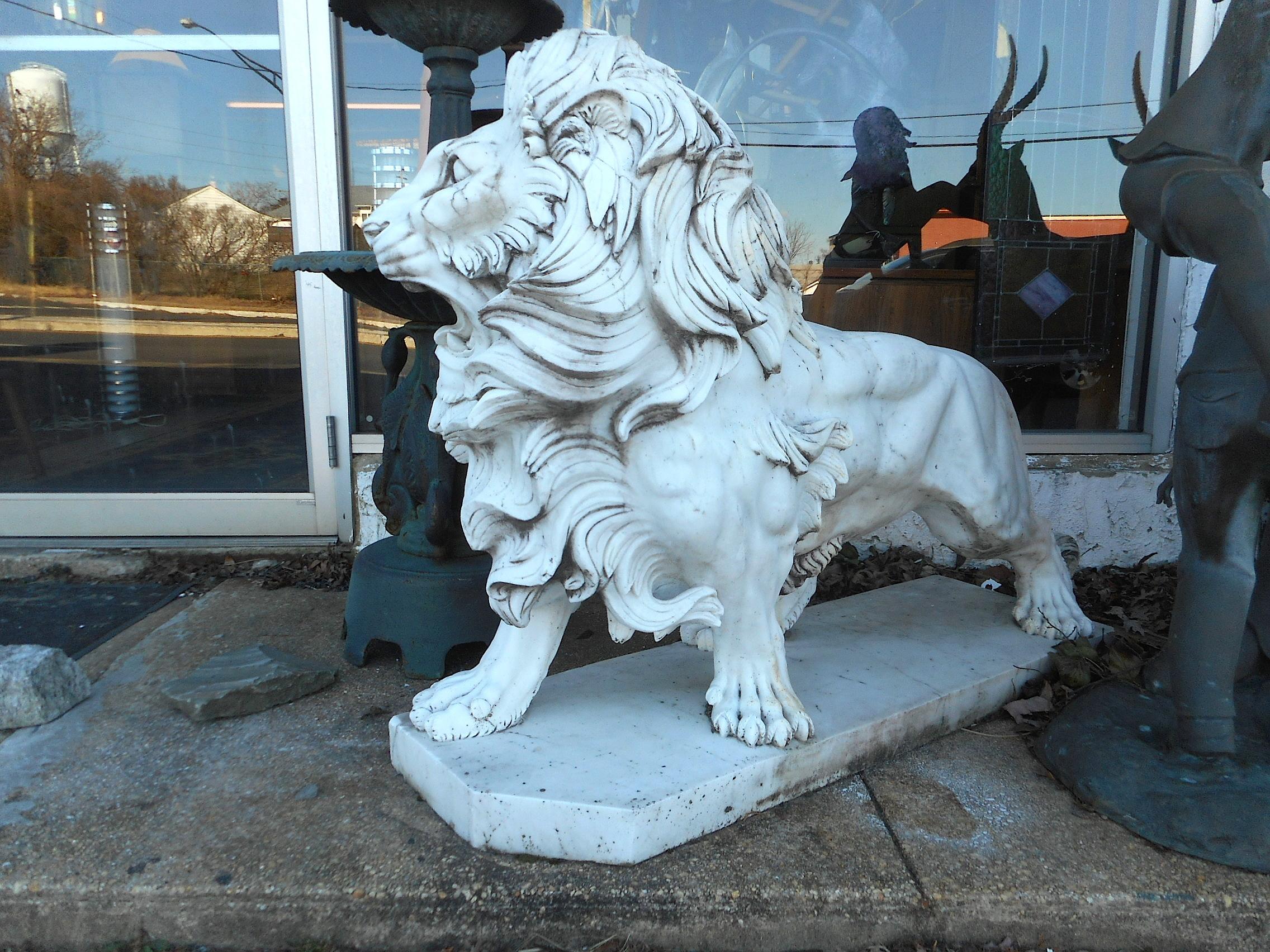 Elegant Pair of White Marble Lion Statues 1