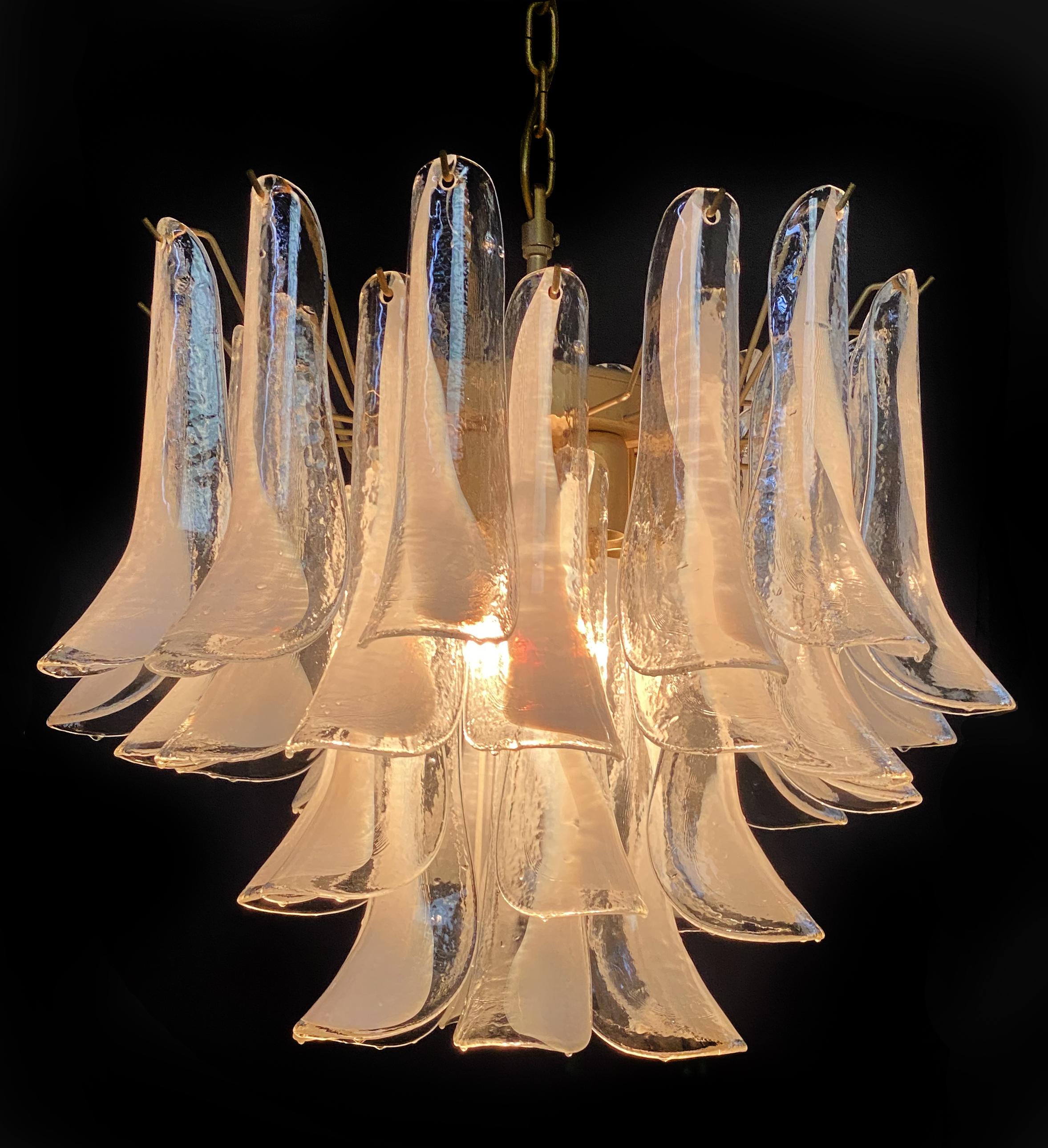 Elegant Pair of 36 White Petal Chandeliers, Murano, 1990s For Sale 8