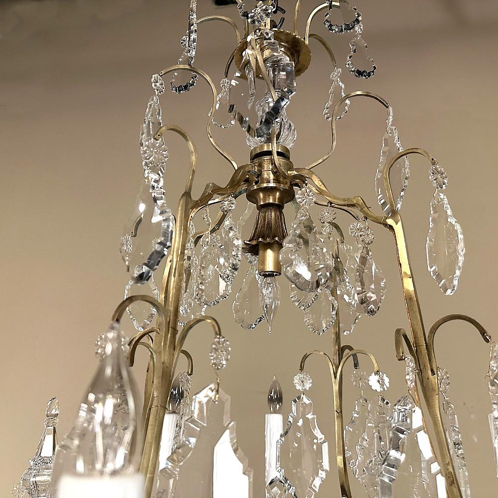 Elegant Parisian Style Brass and Cut Crystal Chandelier For Sale 7