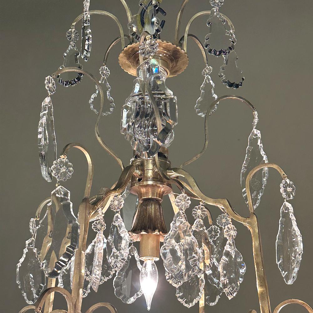 Elegant Parisian Style Brass and Cut Crystal Chandelier For Sale 8