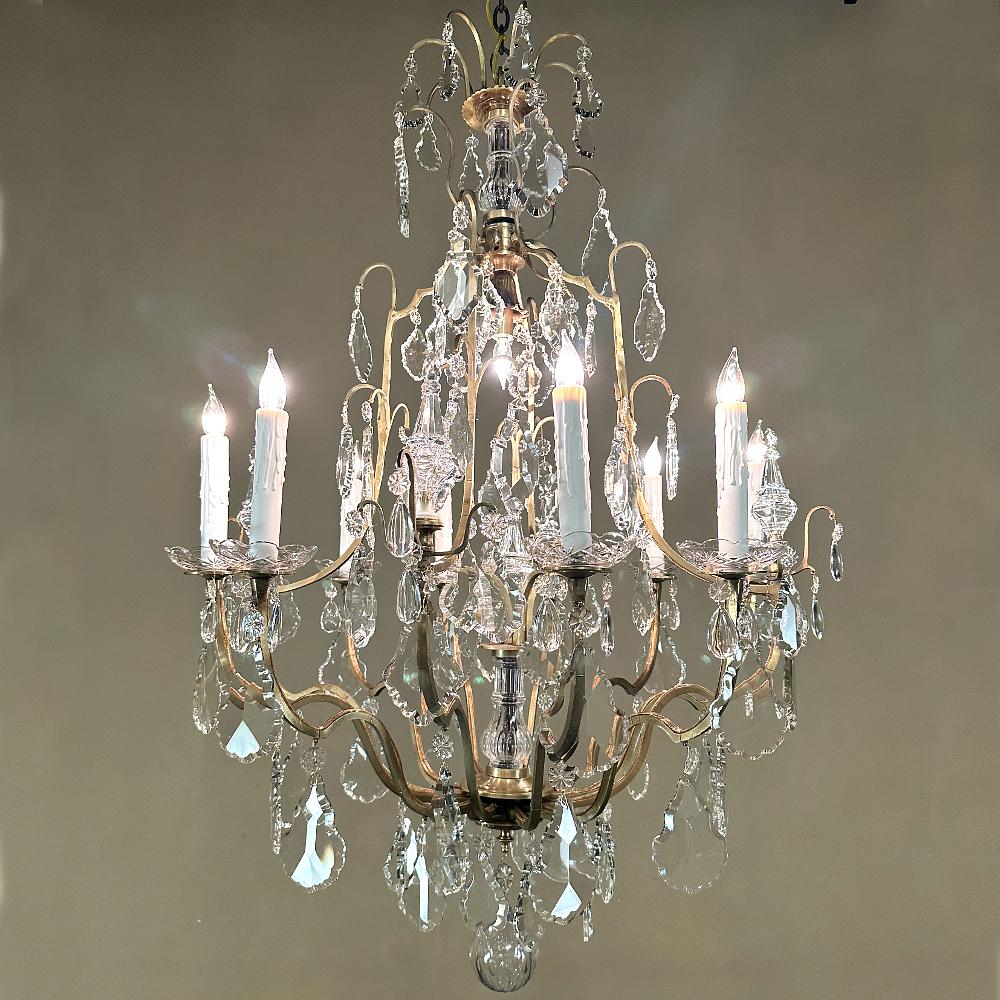 Belle Époque Elegant Parisian Style Brass and Cut Crystal Chandelier For Sale