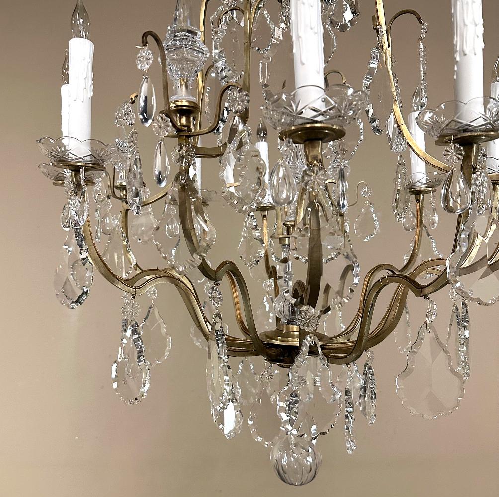 Elegant Parisian Style Brass and Cut Crystal Chandelier For Sale 1