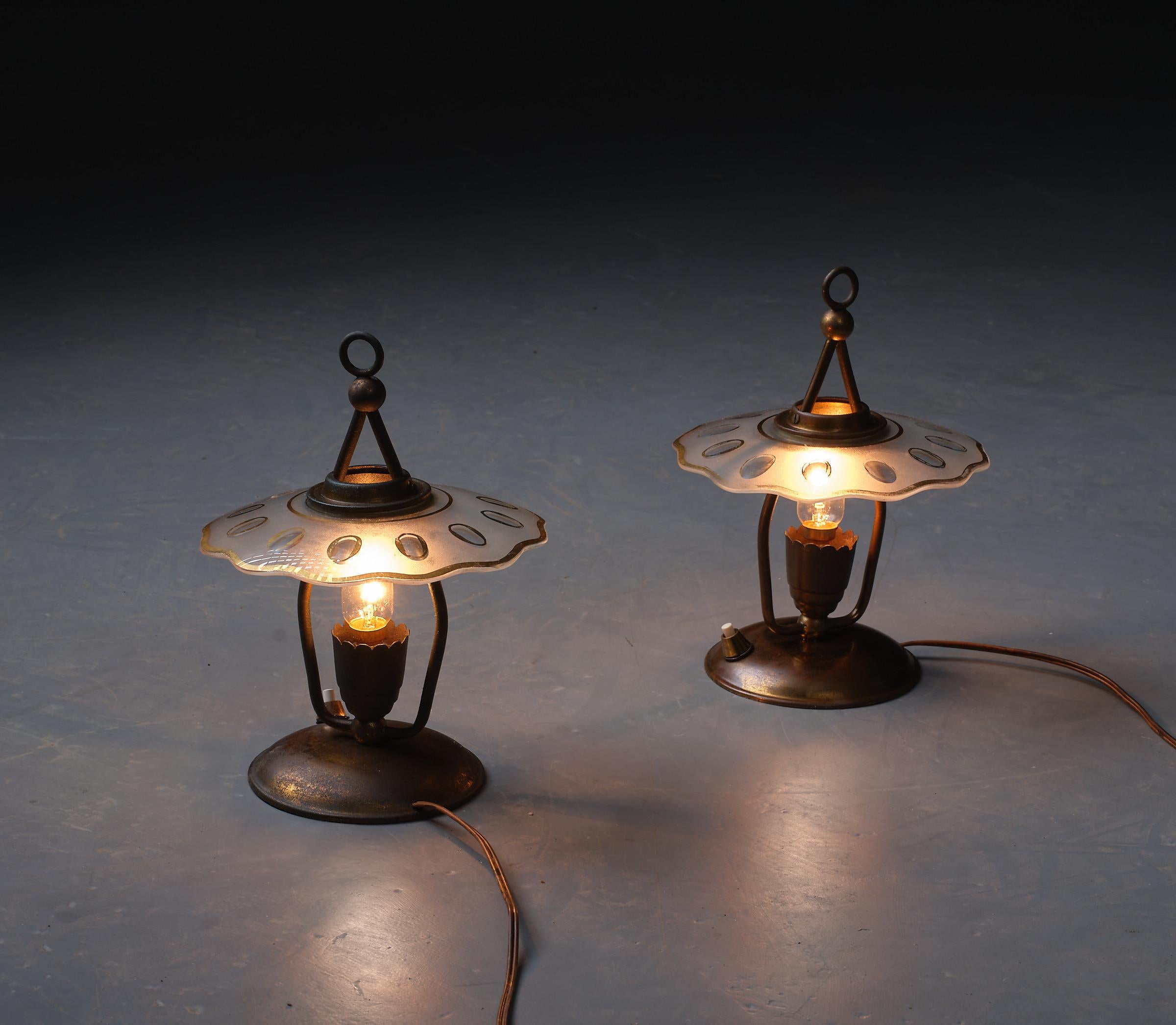 Mid-Century Modern Elegant Patina: Pair of 1950s Italian Brass Table Lamps For Sale