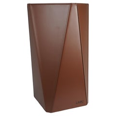 Eleganter PAUKO-Schirmständer aus Leder, modernes Design