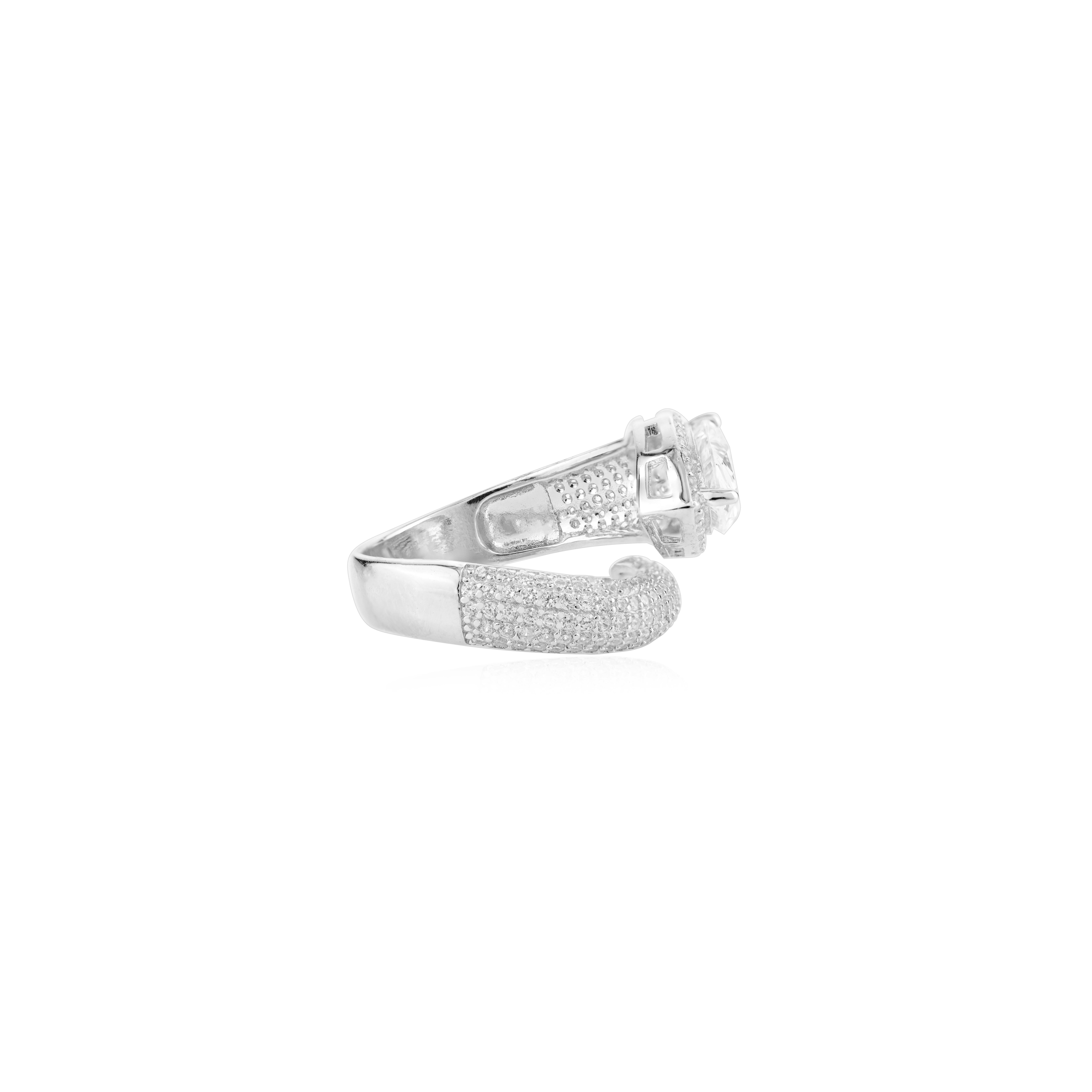 En vente :  Elegant anneau de contournement en zircon taillé en poire pour elle en argent sterling 925 5