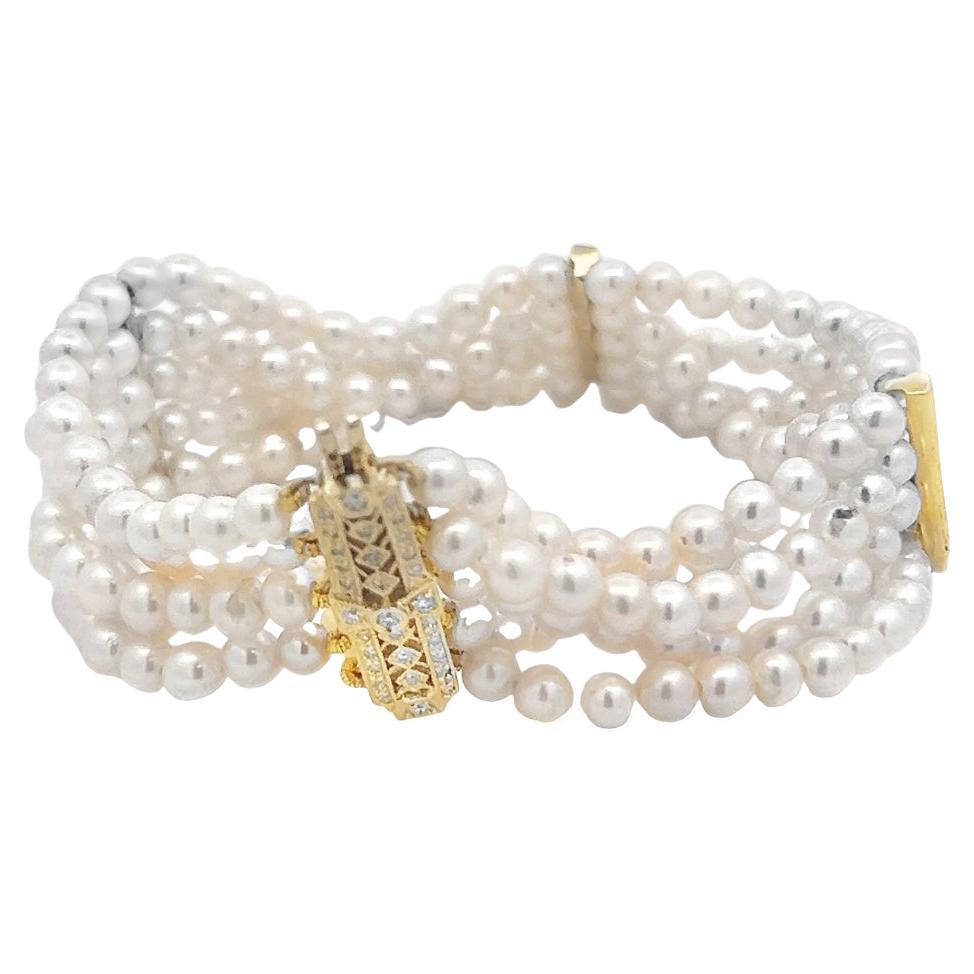 Elegantes Perlenarmband im Angebot