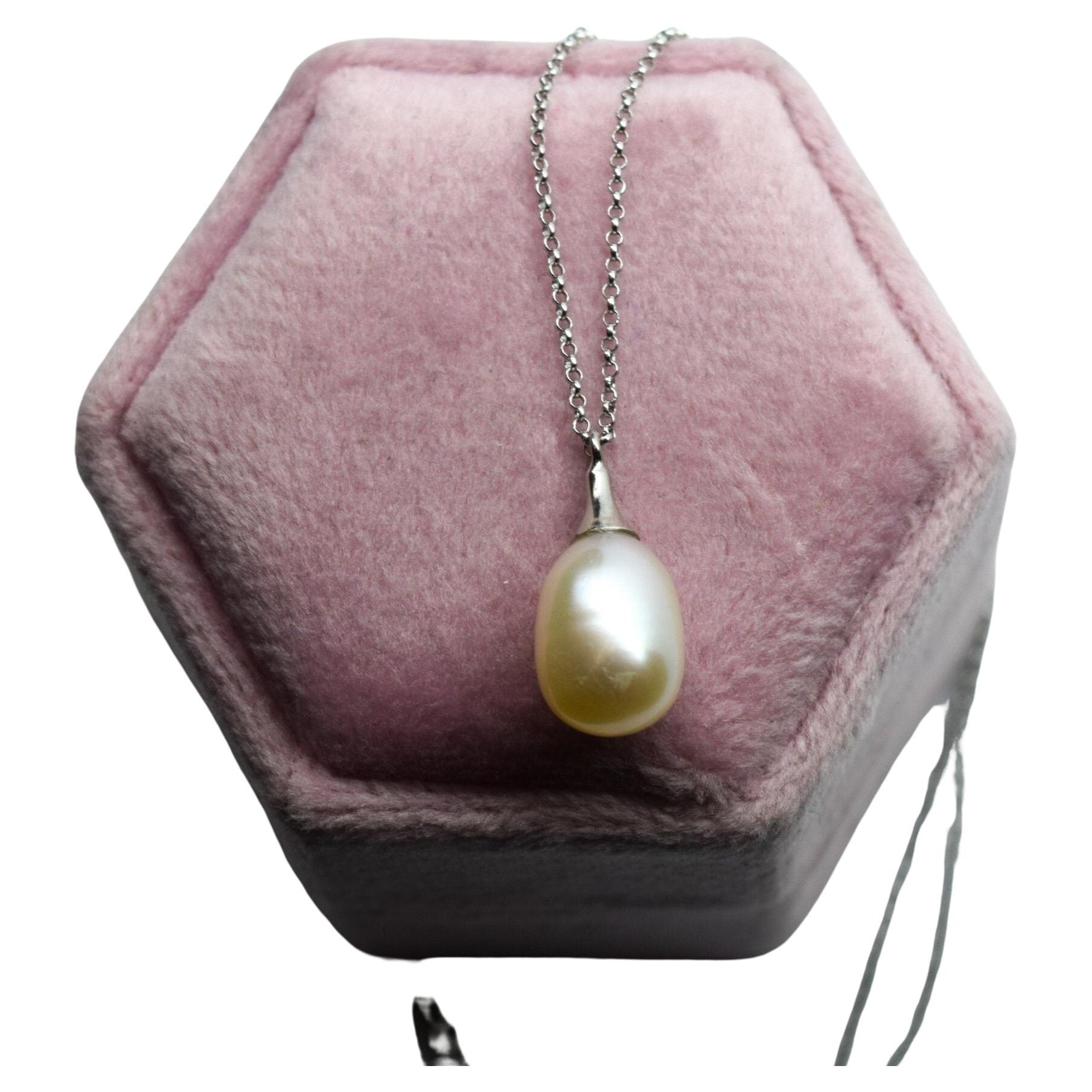 Elegant Pearl Pendant necklace 14KT gold Natural Freshwater pearl