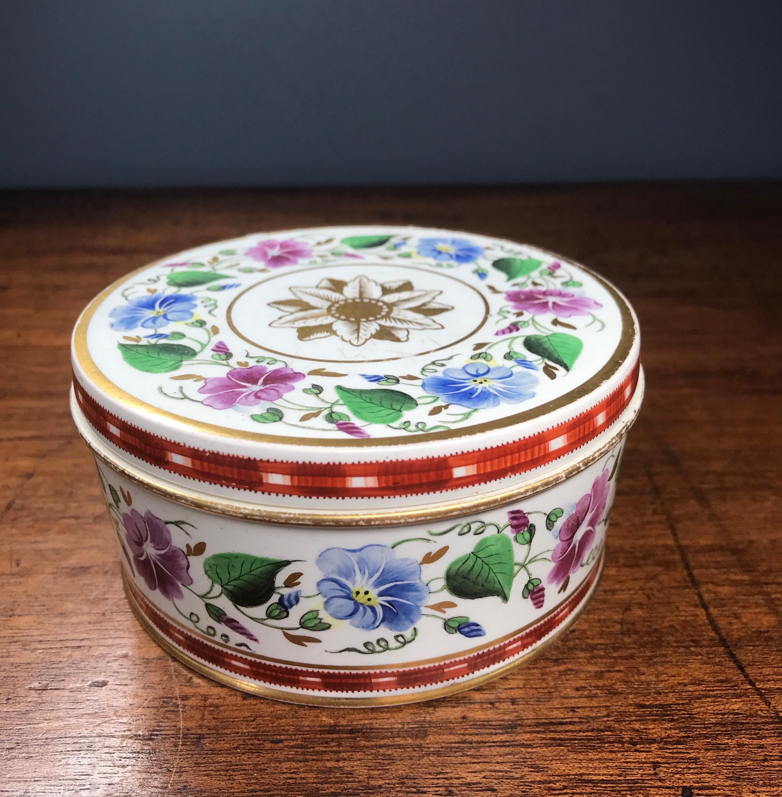 English Elegant Pearlware Box, Convolvulus & Gilt Decoration, c. 1825 For Sale