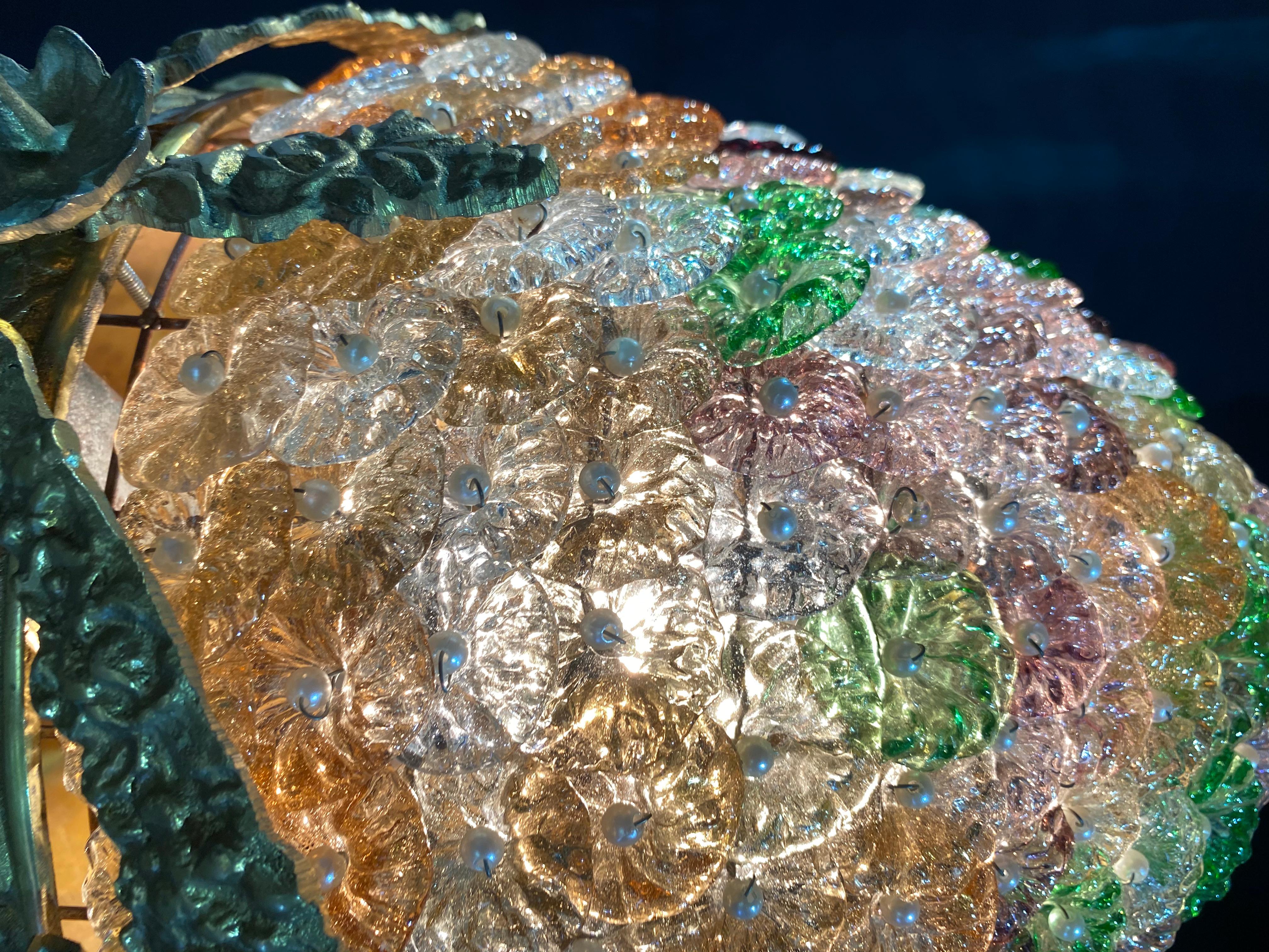 Elegante lampadario a sospensione con fiori in vetro, Murano, anni '50 in vendita 3