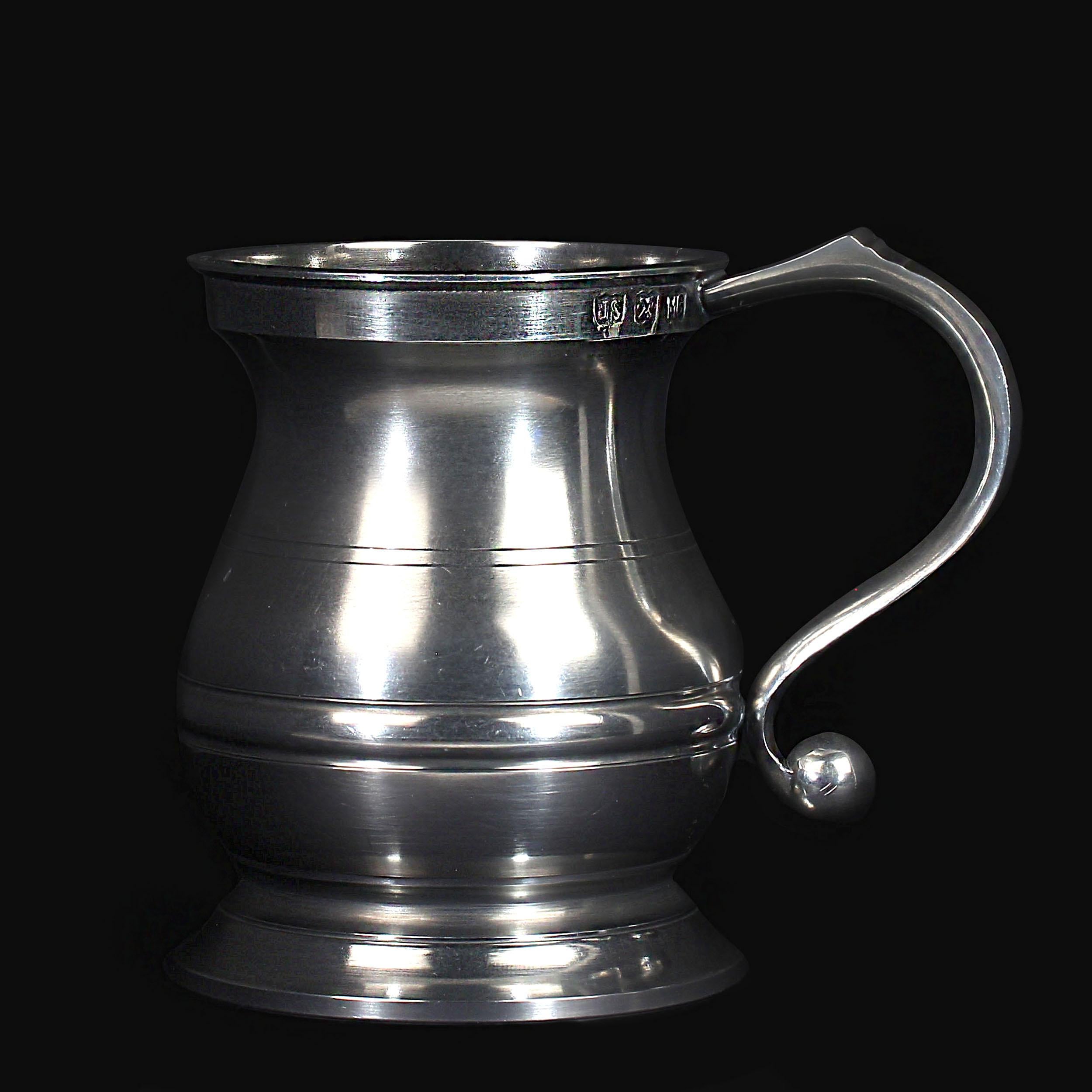 Elegant petite John Somers pewter mug In Good Condition In Raleigh, US