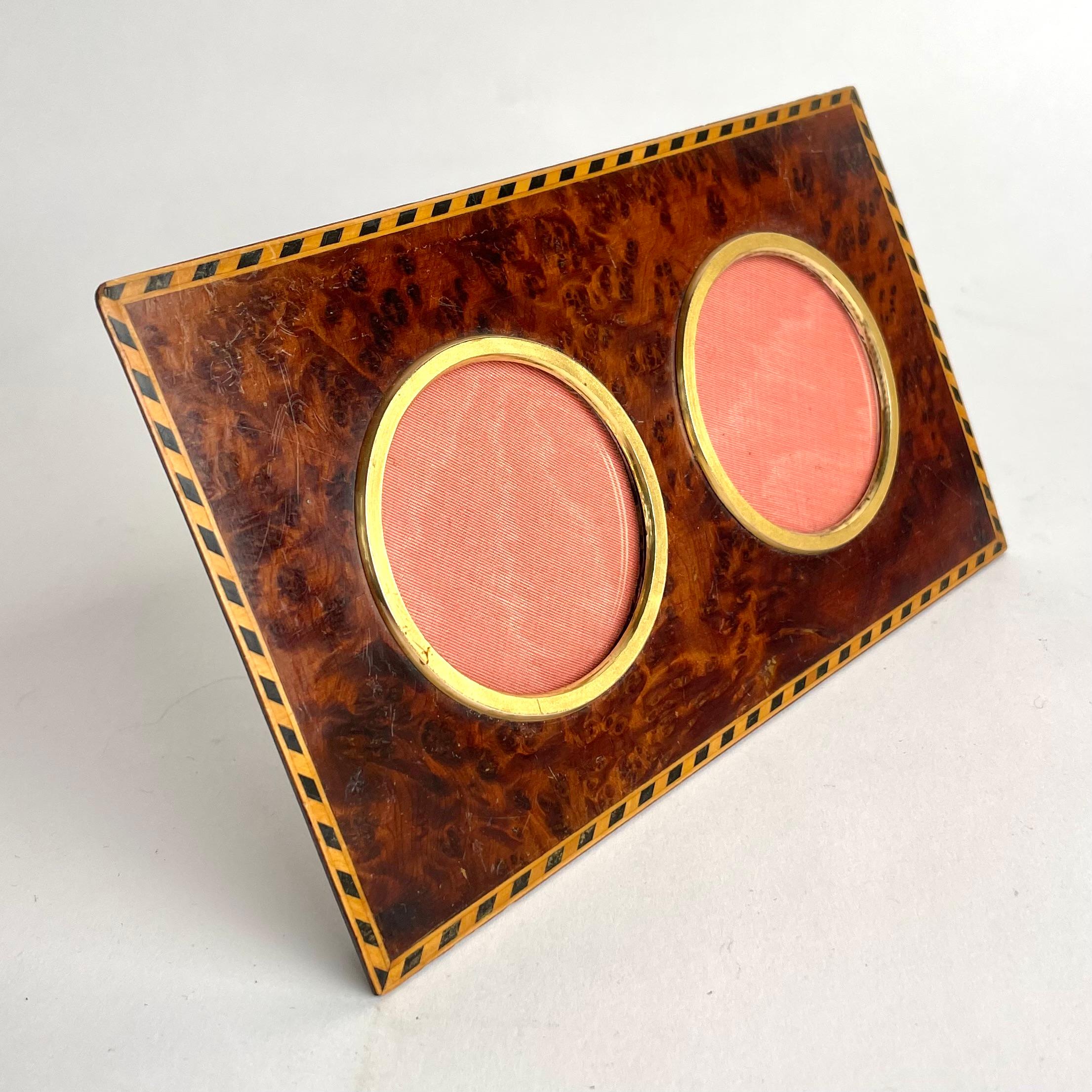 Art Deco Elegant photo frame in thuja burl with gilded details from the 1930s For Sale