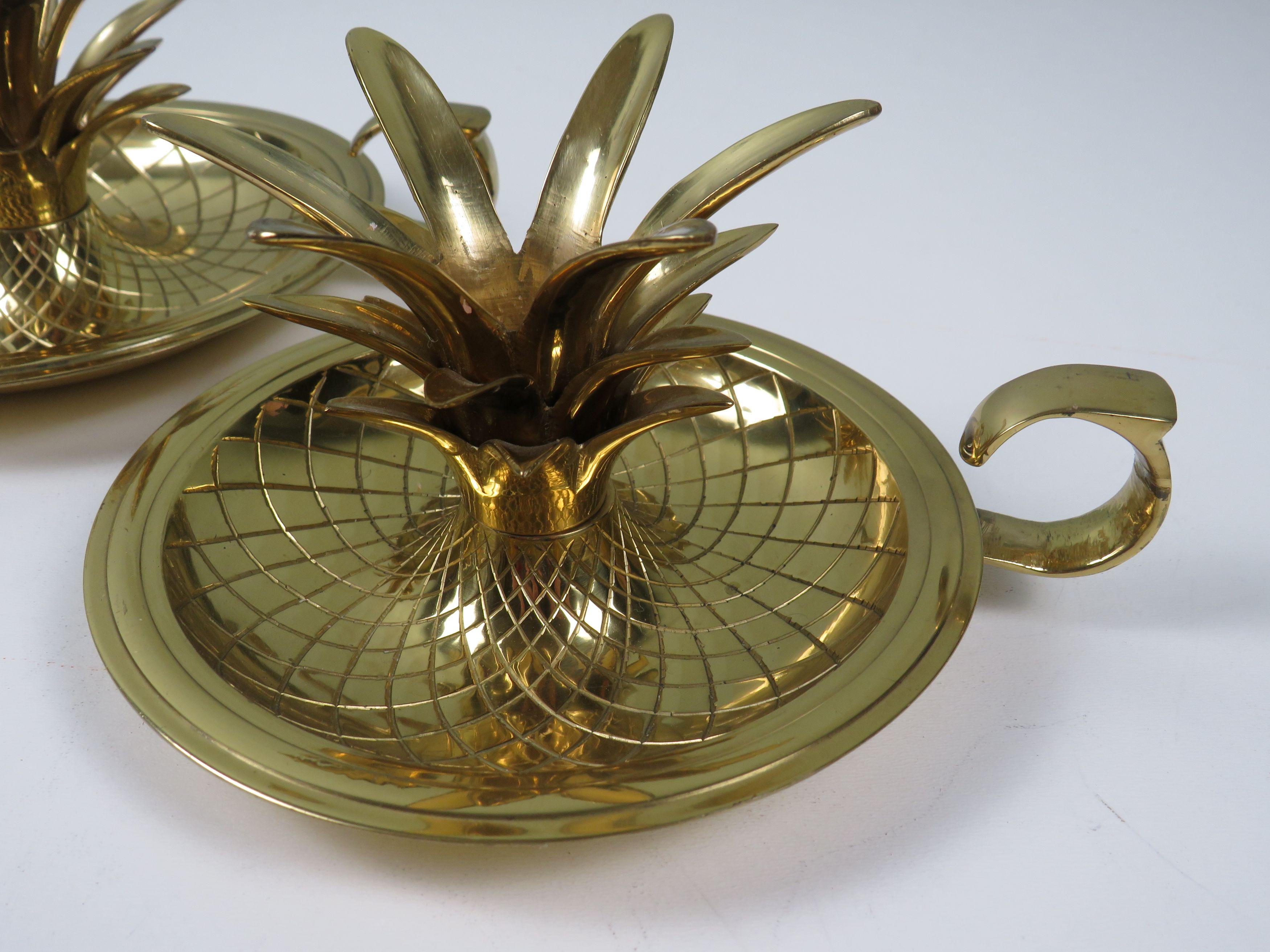 Fine XX secolo Eleganza dei candelabri ad ananas in ottone laccato 1970 in vendita