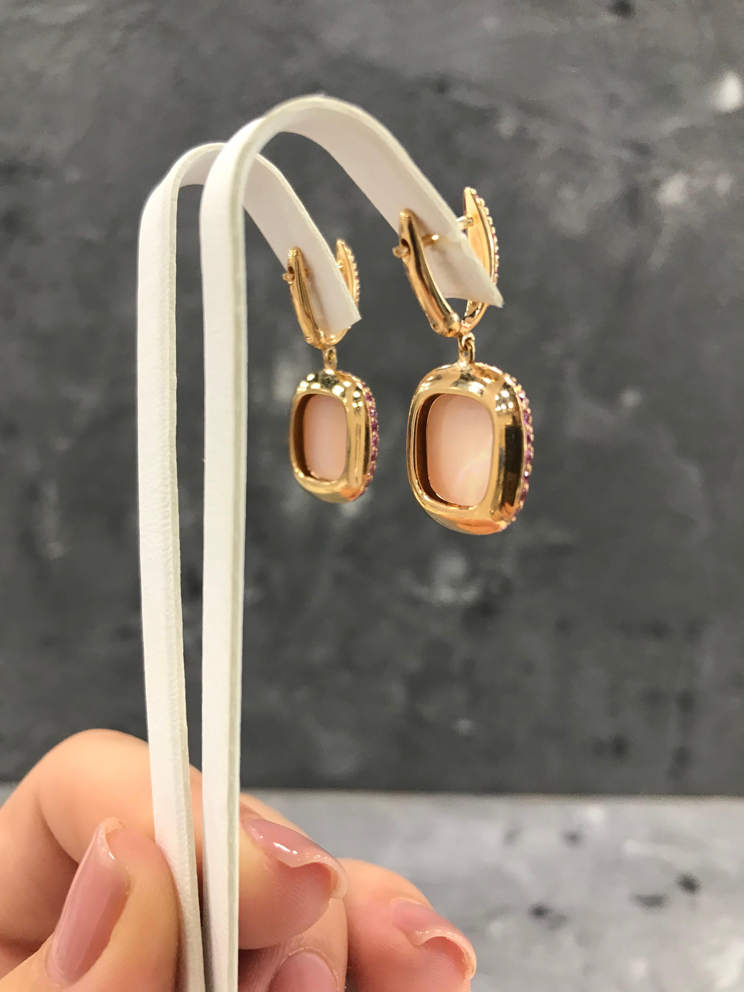 Donna Eleganti orecchini con zaffiro rosa e madreperla, cristallo di rocca e diamante in oro 18 carati in vendita