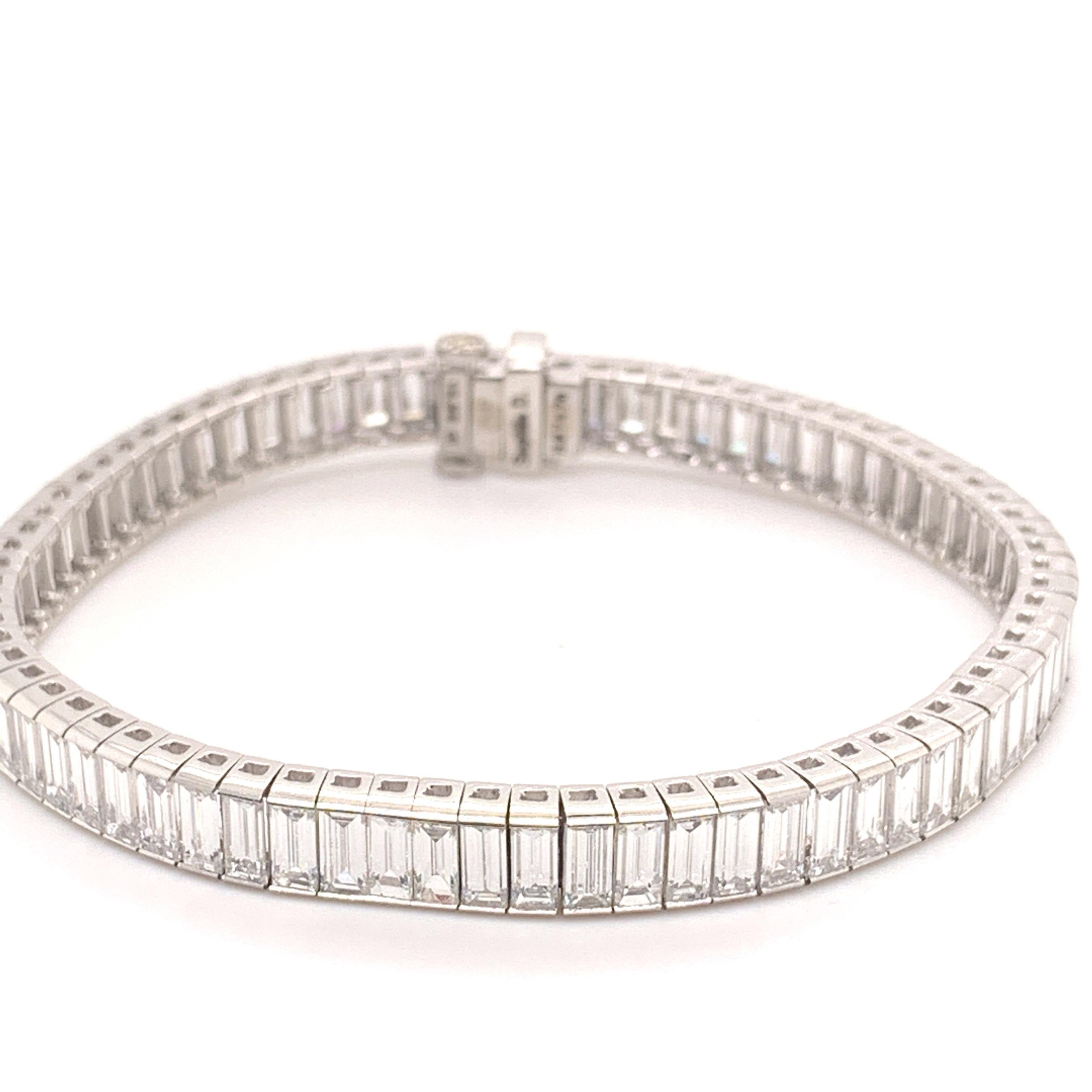 Taille baguette Sophia D, bracelet tennis en diamants baguettes de 15,83 carats
