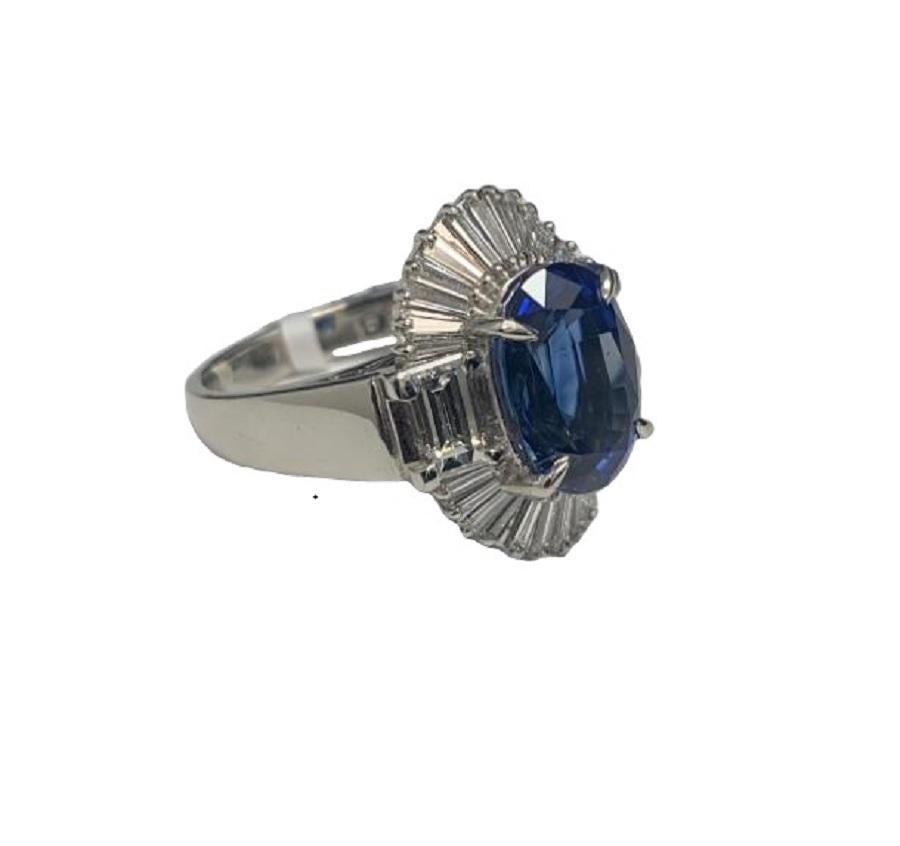 Oval Cut Elegant Platinum 5.22 Carat Sapphire Ring For Sale