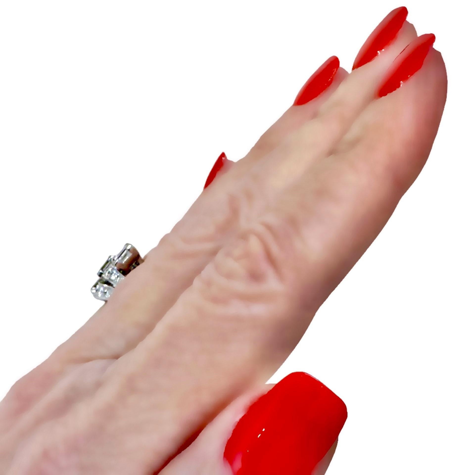 Elegant Platinum Art-Deco Cocktail Ring with Mirror Cut & Brilliant Cut Diamonds For Sale 13
