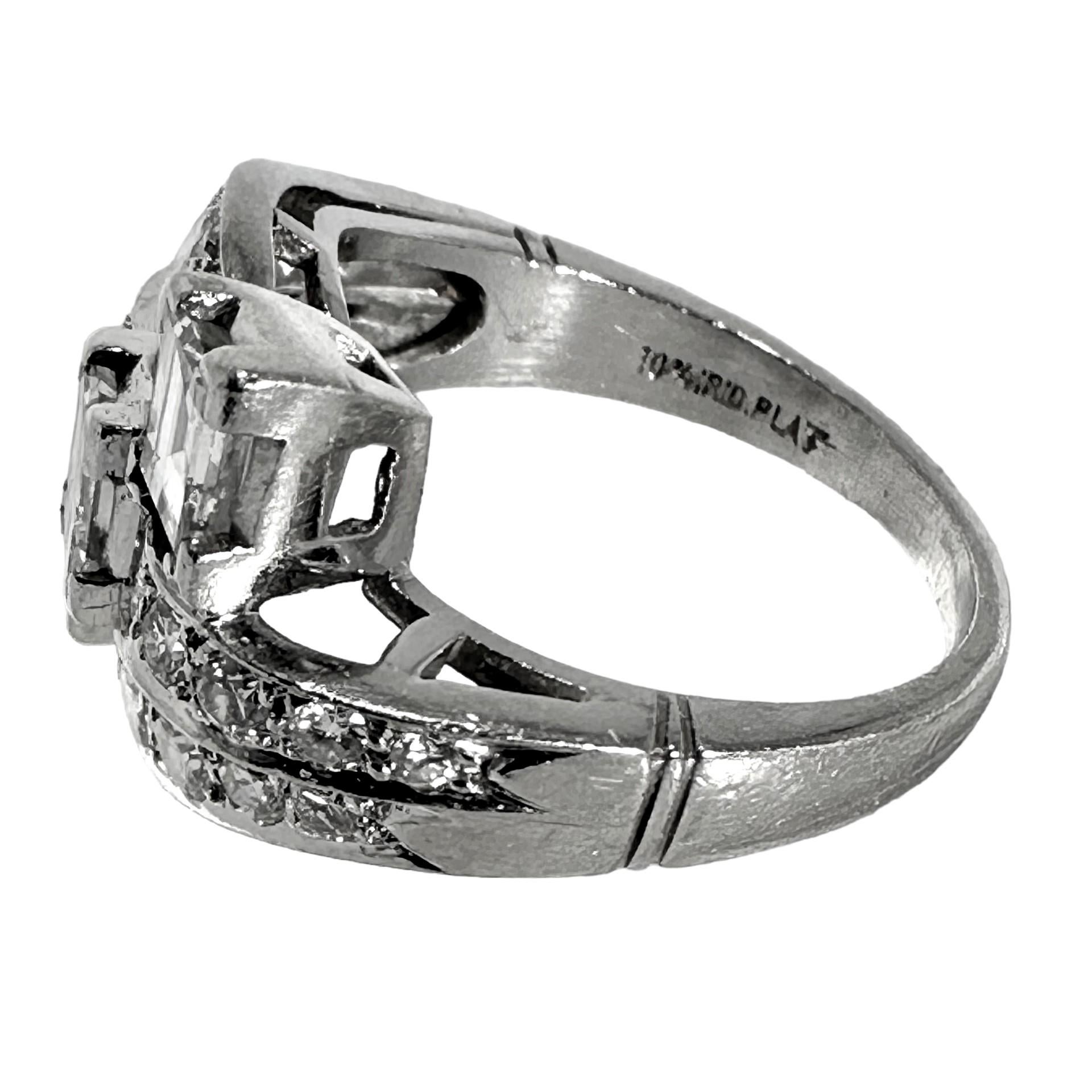 Elegant Platinum Art-Deco Cocktail Ring with Mirror Cut & Brilliant Cut Diamonds For Sale 1