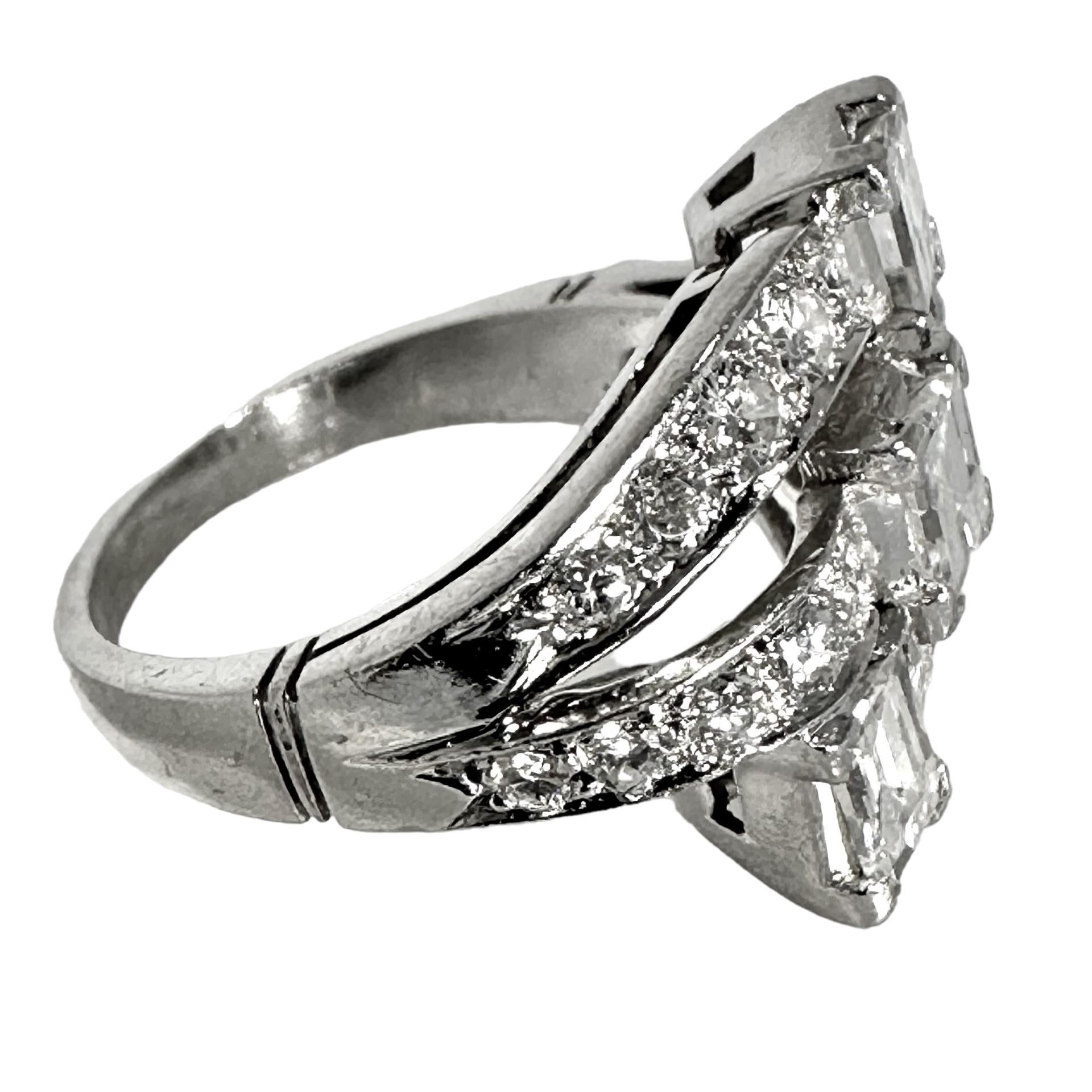 Elegant Platinum Art-Deco Cocktail Ring with Mirror Cut & Brilliant Cut Diamonds For Sale 4