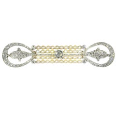 Elegant Platinum Diamonds '4.70 Carat' and Pearls Art Deco Belle Époque Brooch