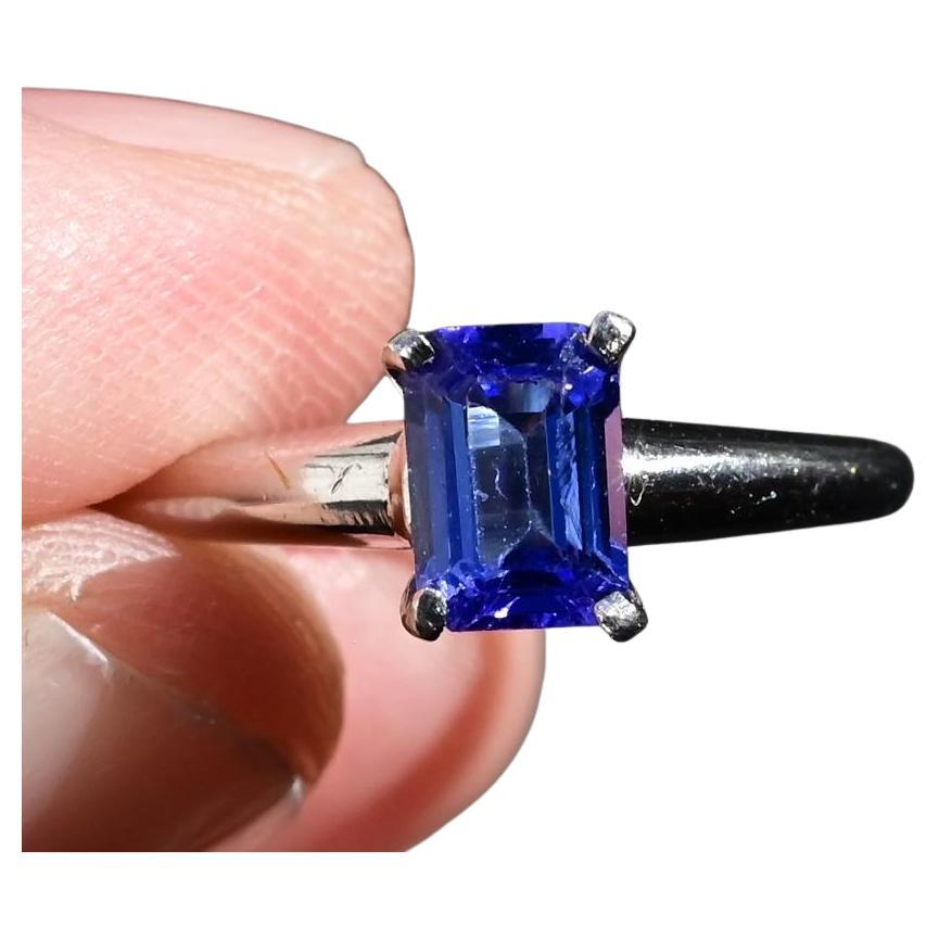 How can I tell if tanzanite is good quality?