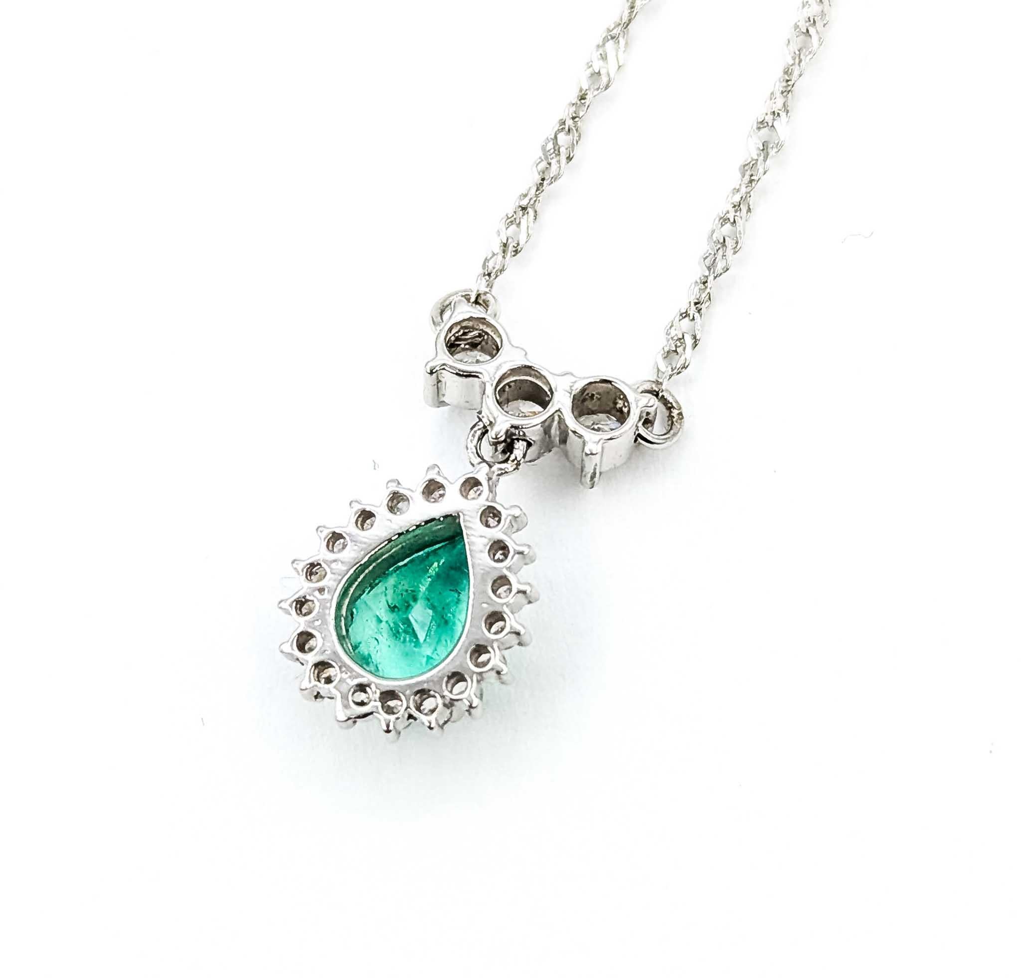 Eleganza della collana di smeraldi e diamanti in platino in vendita 4