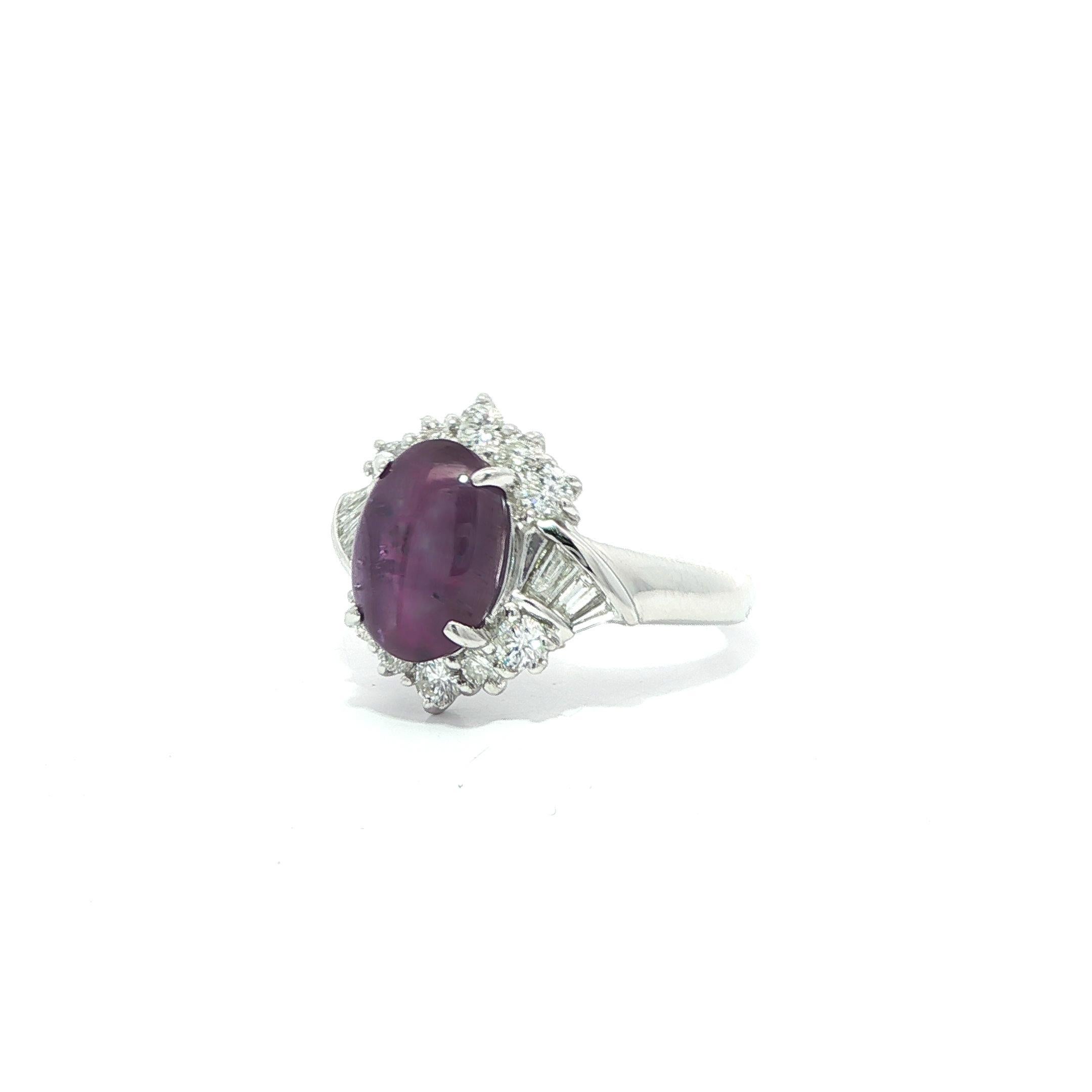 Elegante Anillo de Platino GIA 4,71ctw Zafiro Estrella Púrpura Cabujón Ovalado c/ Diamante en venta 4
