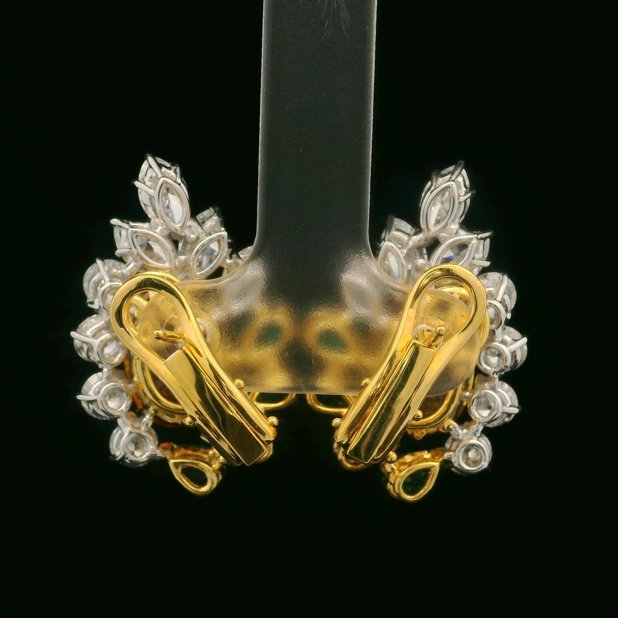Elegantes Pendientes de Oro Platino GIA Esmeralda Zafiro 16ctw y Diamante Feroz en Excelente estado para la venta en Montclair, NJ