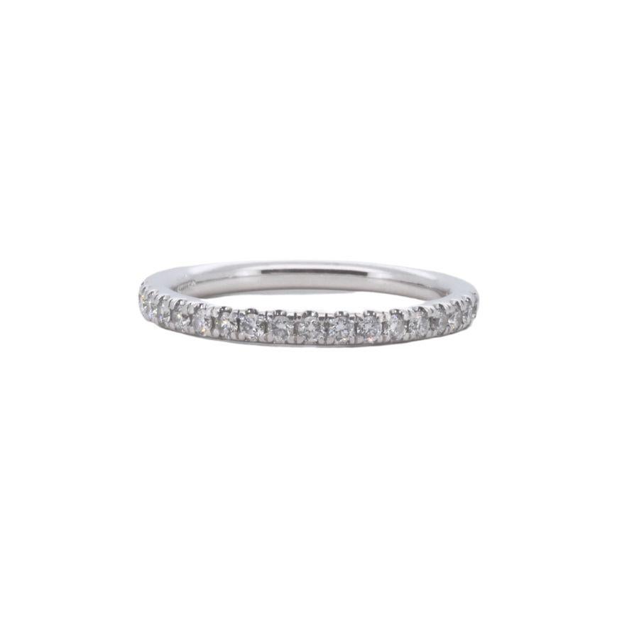 A beautiful pave band ring with a dazzling 0.28 carat round brilliant diamonds. The jewelry is made of Platinum with a high quality polish. It comes with a fancy jewelry box.

19 diamonds main stones total of: 0.28 carat
cut: round brilliant
color:
