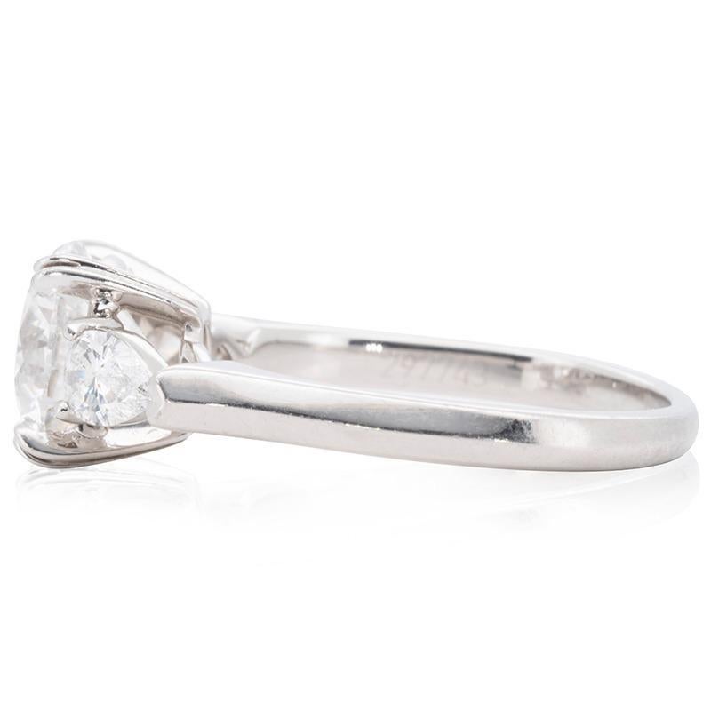 Elegant Platinum Ring with 1.92 ct Natural Diamonds- GIA Certificate 1