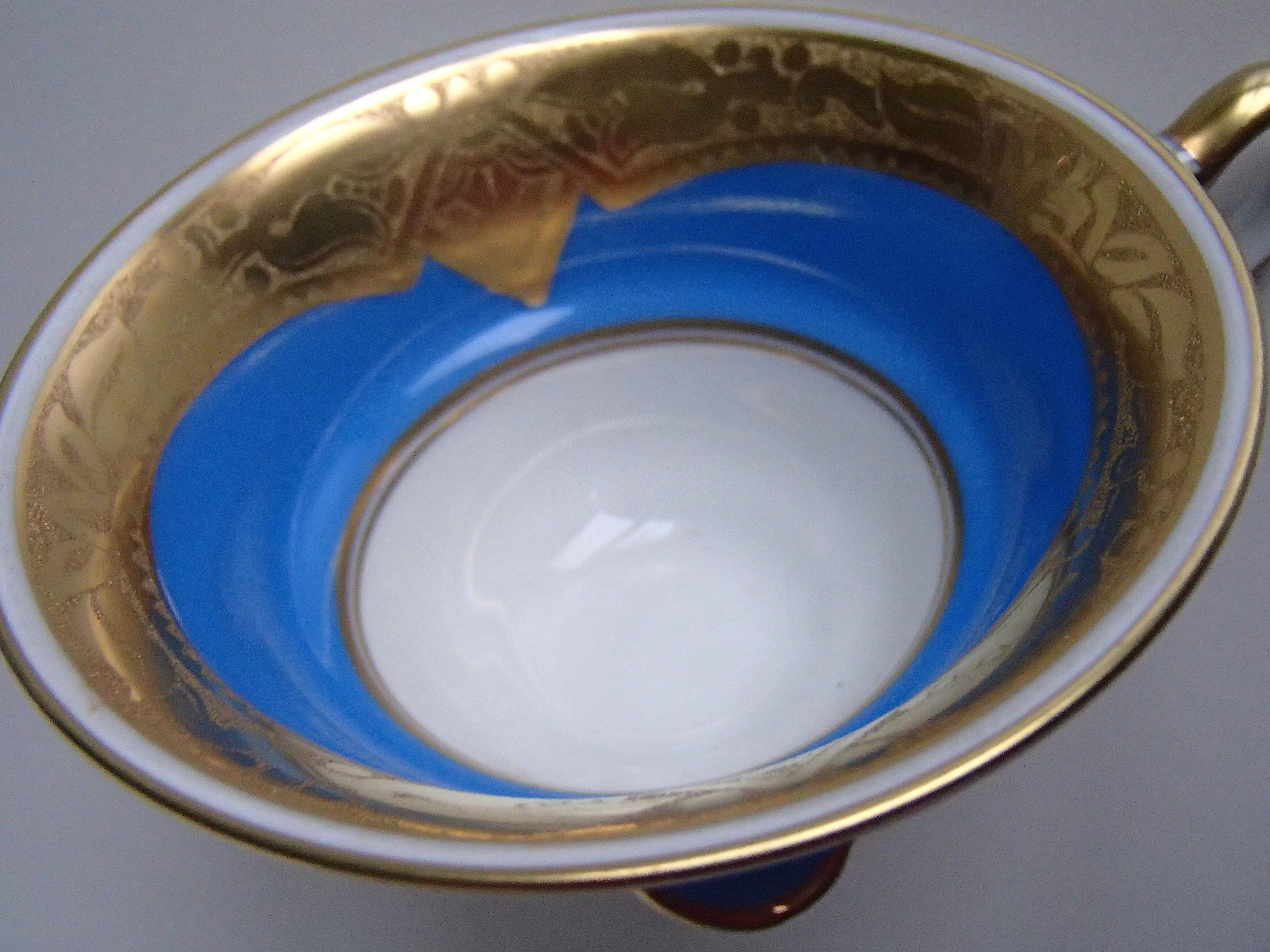 Mid-20th Century Elegant Porcelain Coffee Cup by Hutschenreuther Selb Bavaria Gold Plated For Sale