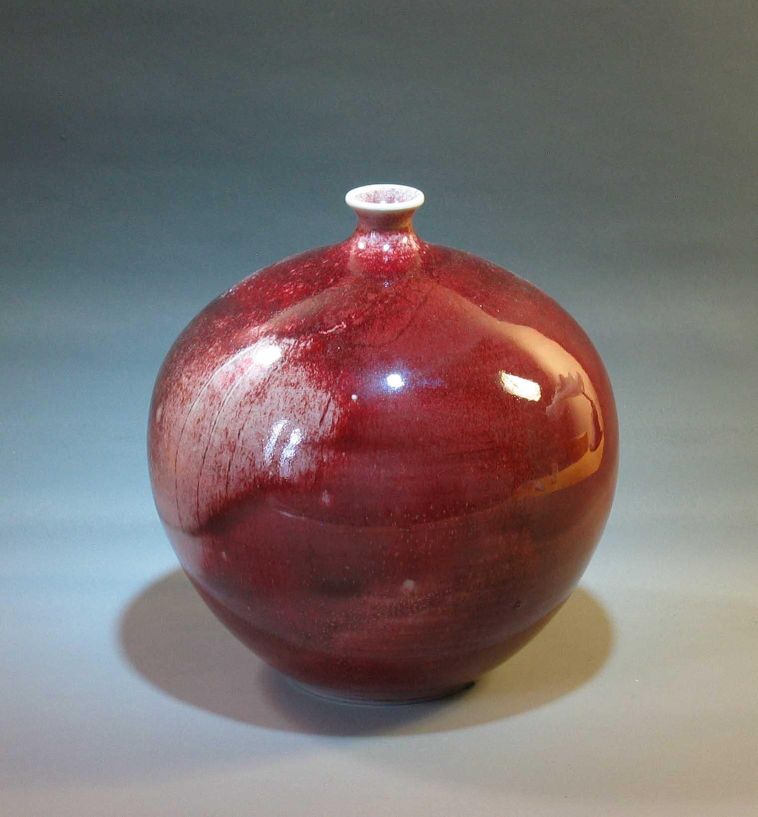 Elegant Porcelain Weed Pot in Rare Copper Red Peachbloom Glaze For Sale 2