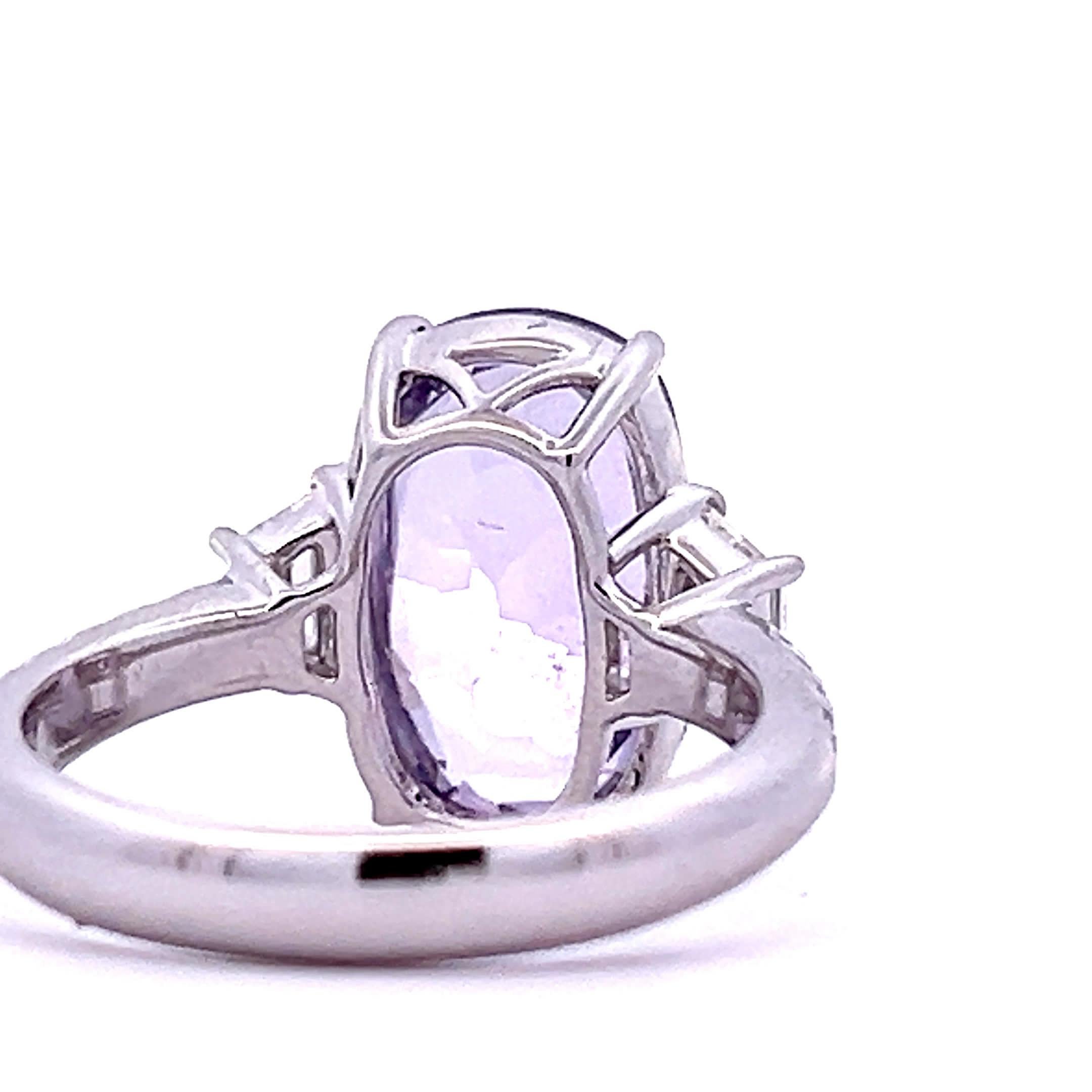 Elegant Purple Gemstone Ring In New Condition For Sale In Great Neck Plaza, NY